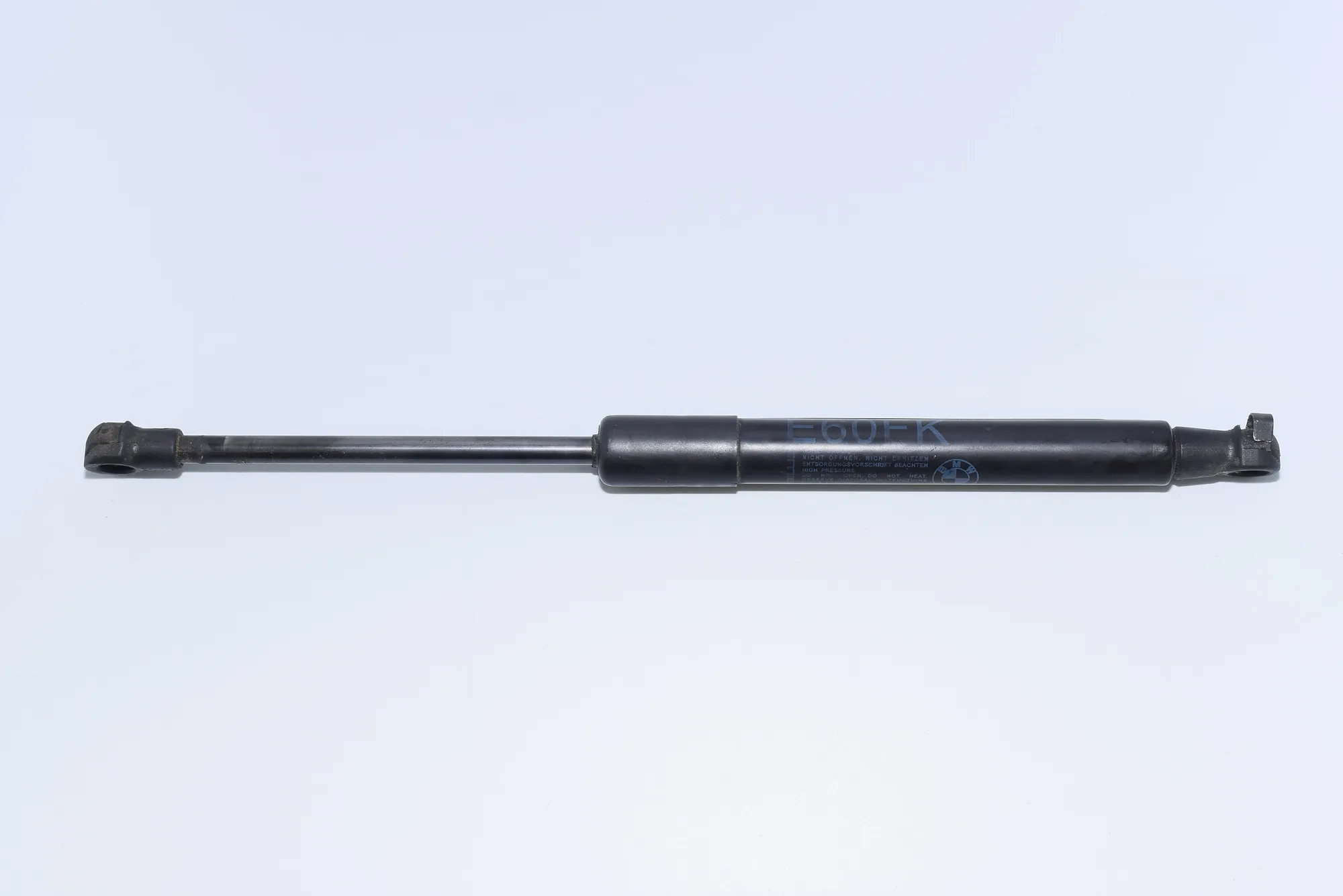 Front Right Bonnet Strut – OEM 7008745 · BMW 5 Touring (E61) 530 i 2005