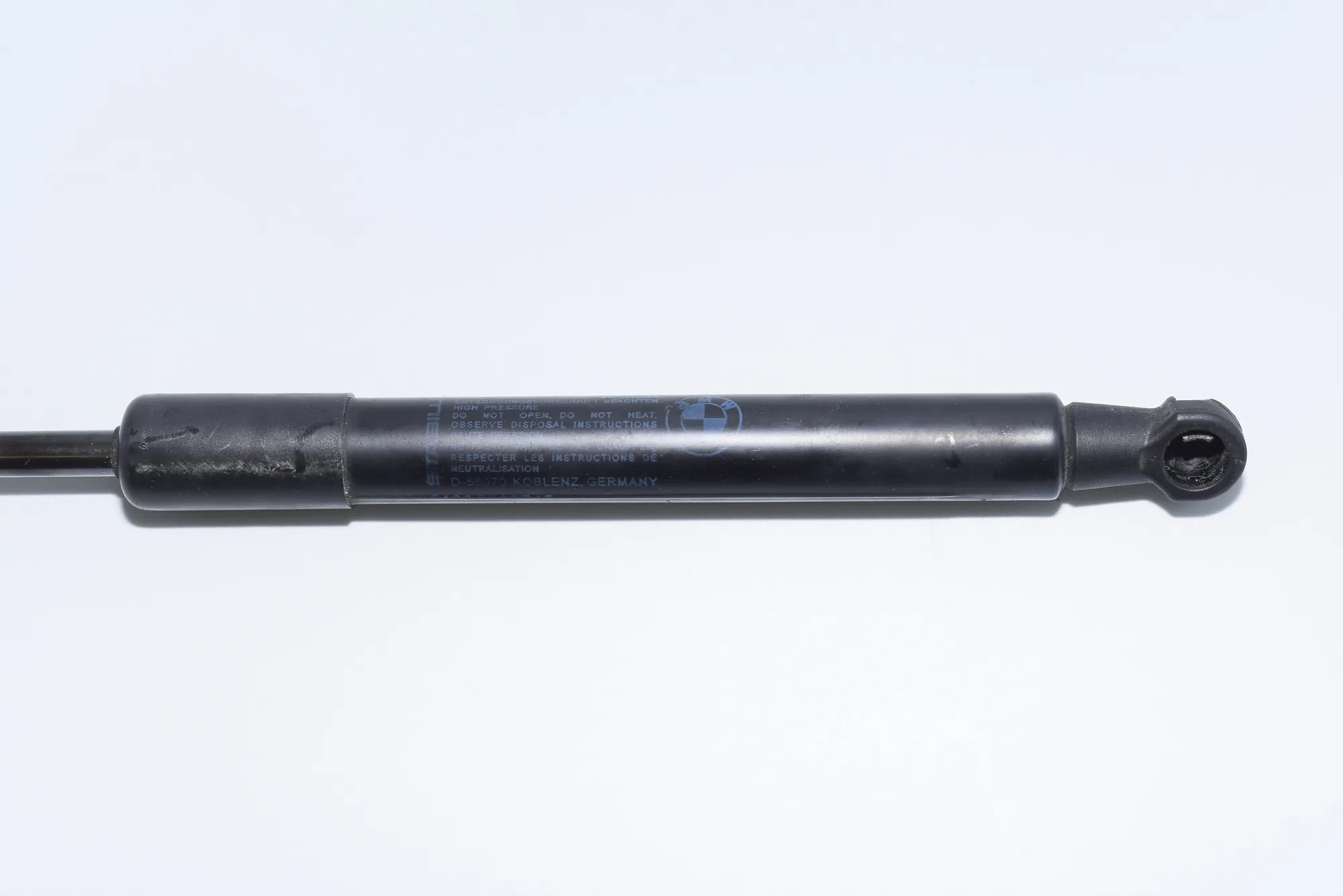 Front Left Bonnet Strut – OEM 7008745 · BMW 5 Touring (E61) 530 i 2005 – 3