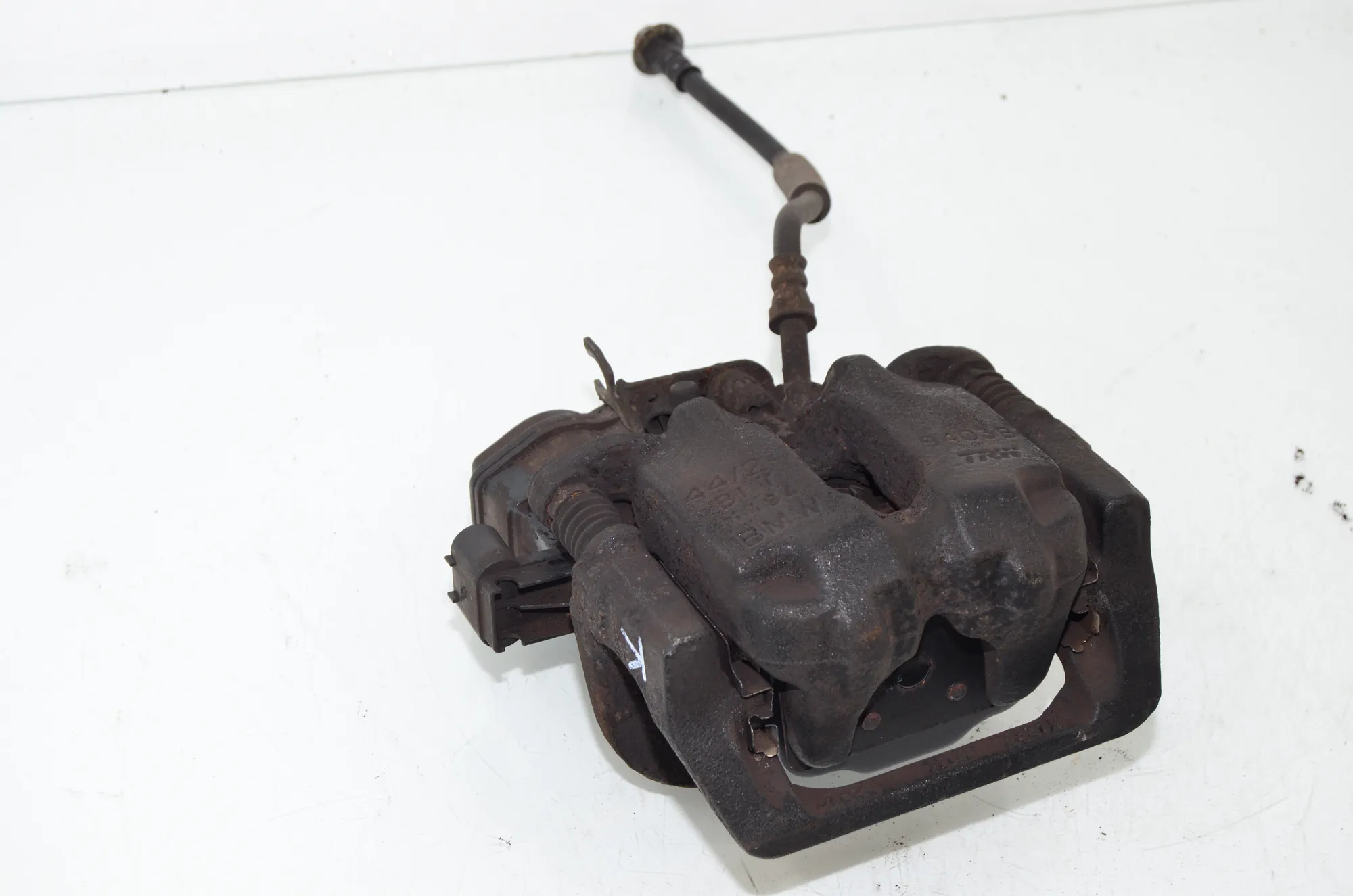 Rear Left Brake Caliper – OEM 6793047 · BMW 5 (F10) 530 d 2014