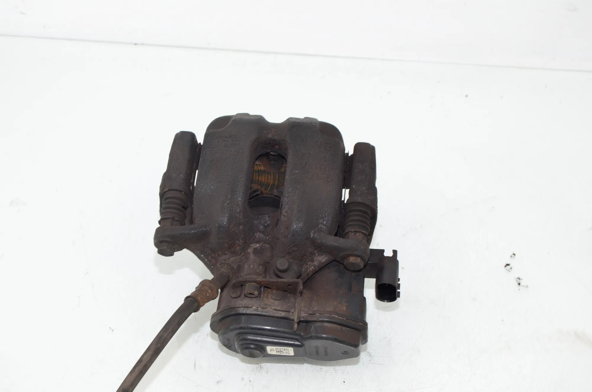 Rear Left Brake Caliper – OEM 6793047 · BMW 5 (F10) 530 d 2014 – 2
