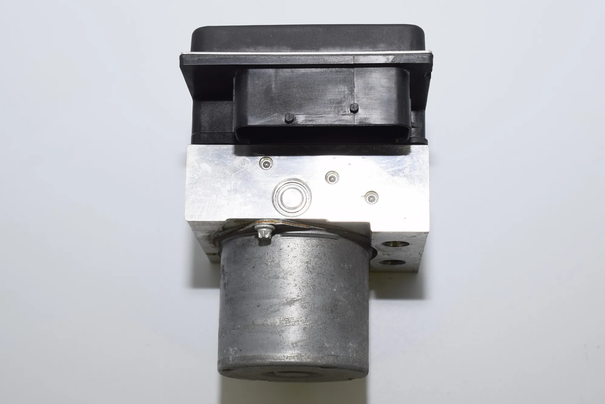 ABS Pump – OEM 6769703 · BMW 5 Touring (E61) 530 i 2005 – 3