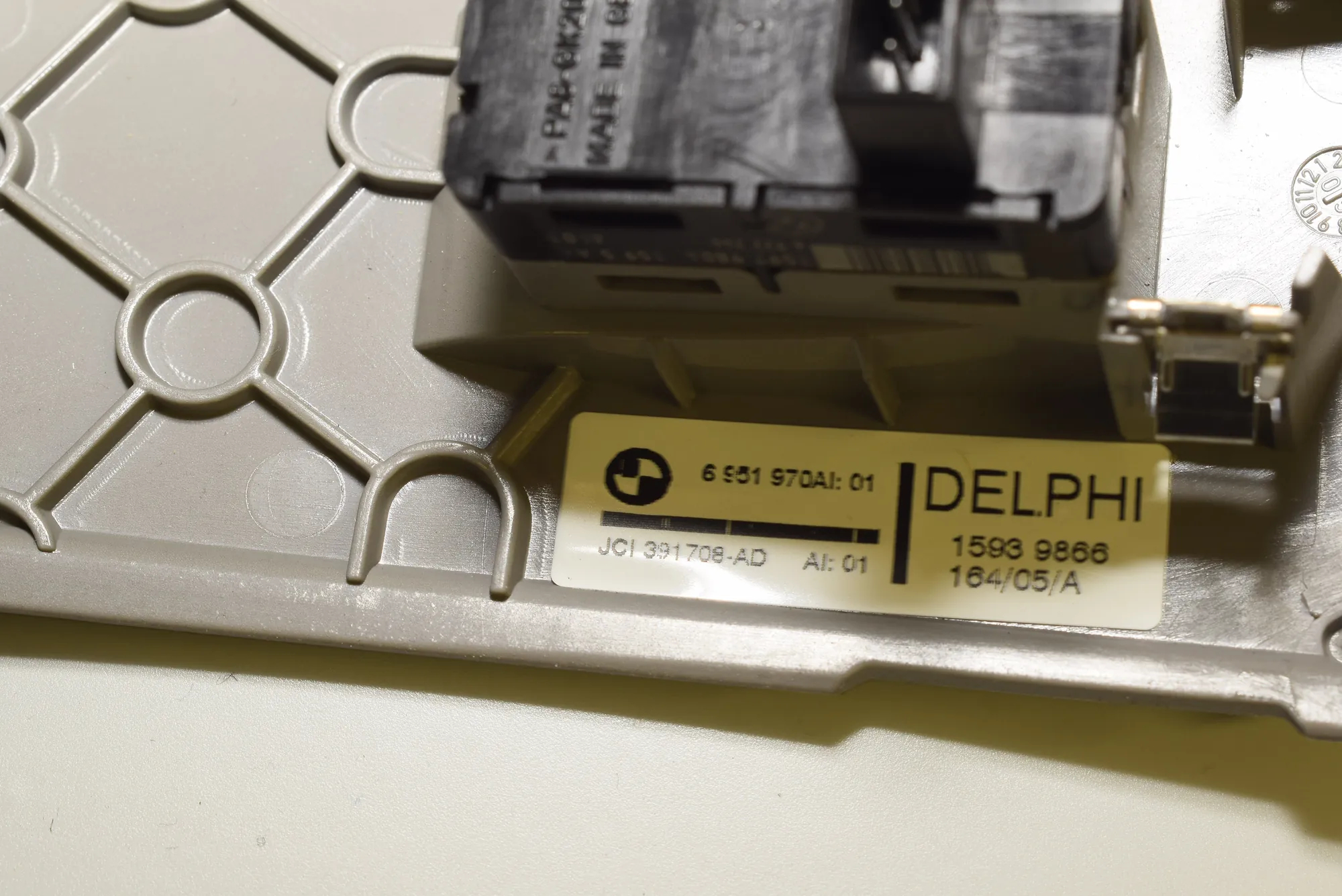 Rear Left Door Window Switch – OEM 6951970 · BMW 5 Touring (E61) 530 i 2005 – 4