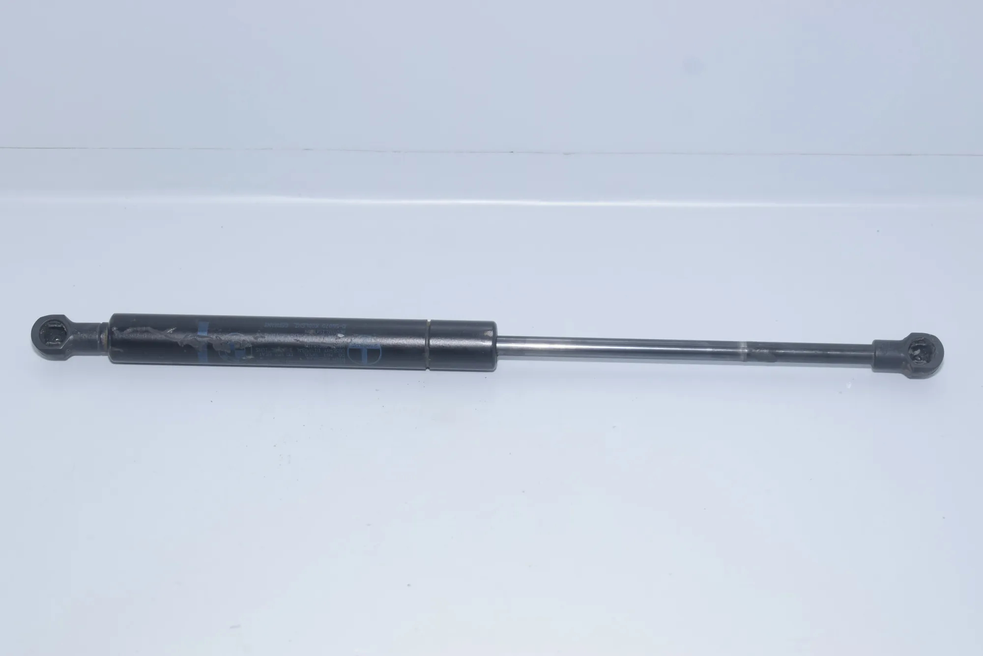 Front Left Bonnet Strut – OEM 8174866 · BMW 5 Touring (E39) 530 i 2002 – 2