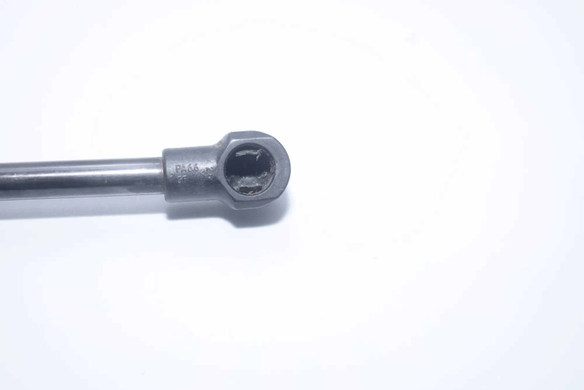 Front Right Bonnet Strut – OEM 8174866 · BMW 5 Touring (E39) 530 i 2002 – 3