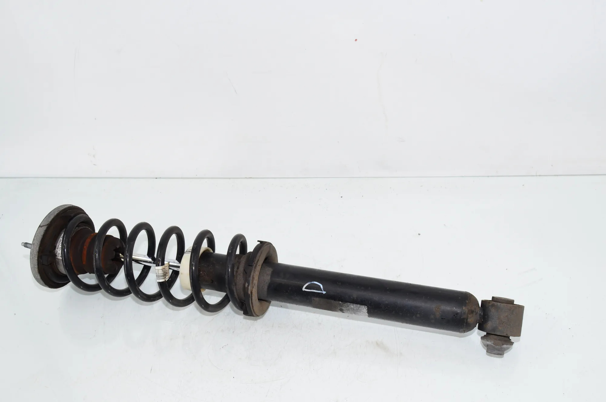 Rear Right Shock Absorber – OEM 6863901 · BMW 5 (F10) 530 d 2014