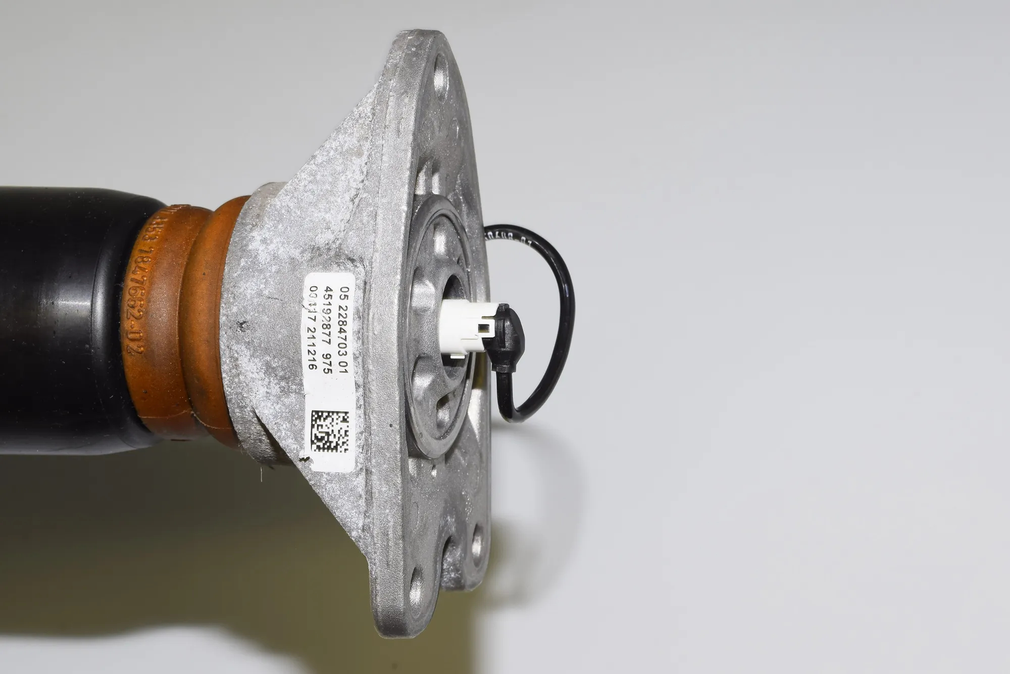 Rear Right Shock Absorber – OEM 2284703 · BMW 4 Coupe (F32, F82) BMW 4 Coupe (F32, F82) M4 Competition 2017 – 4