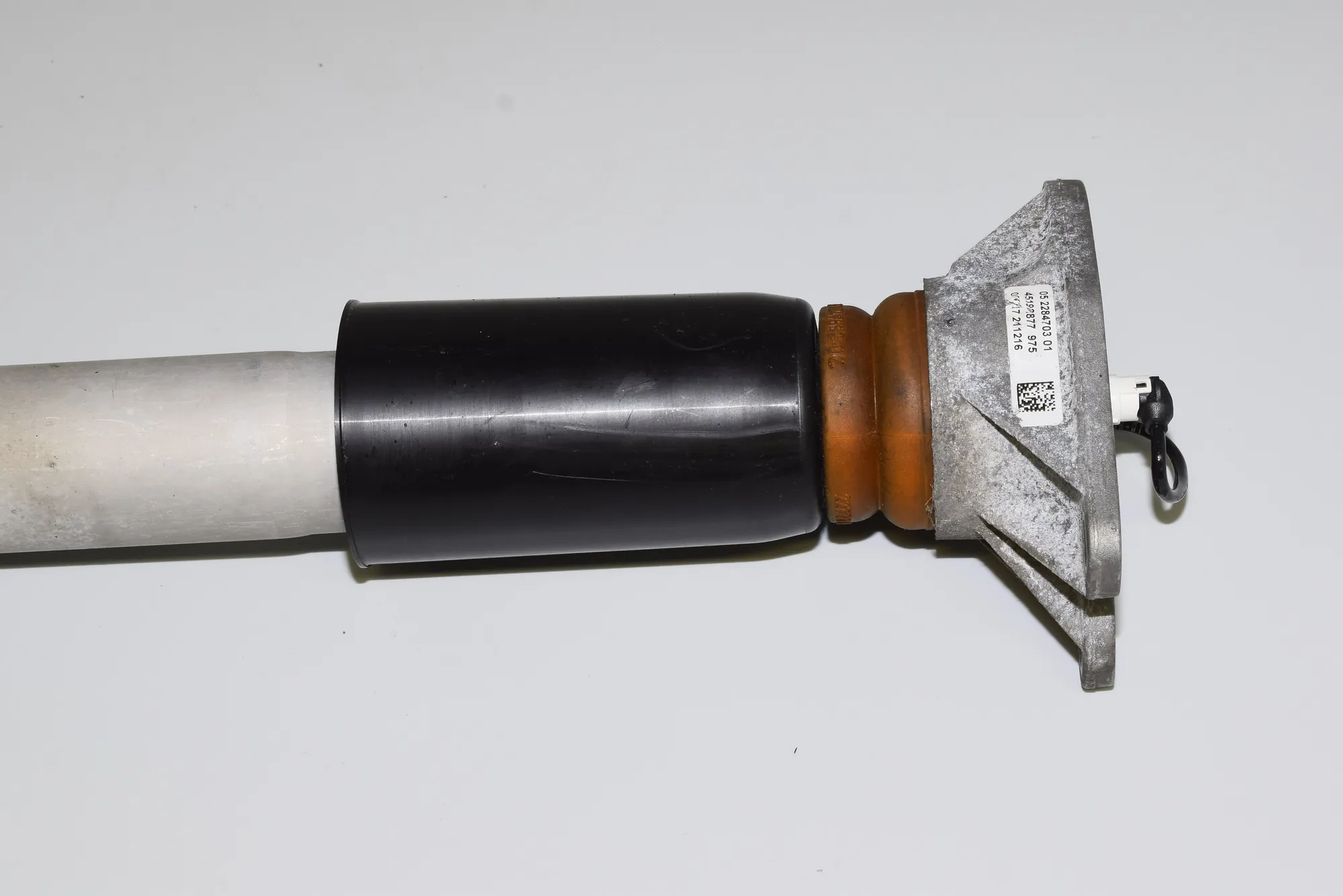 Rear Right Shock Absorber – OEM 2284703 · BMW 4 Coupe (F32, F82) BMW 4 Coupe (F32, F82) M4 Competition 2017 – 3