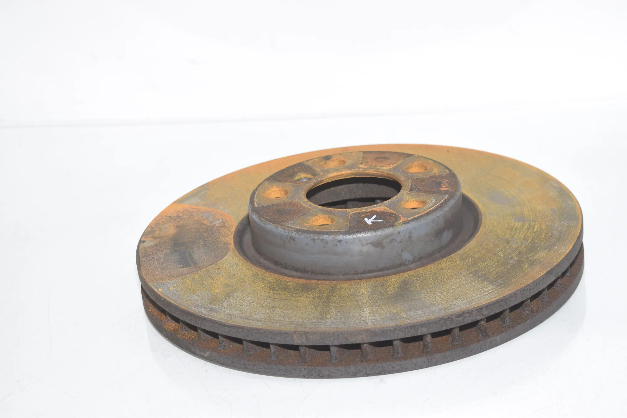 Front Left Brake Disc – OEM 6898729 · BMW 5 (F10) 530 d 2014 – 2