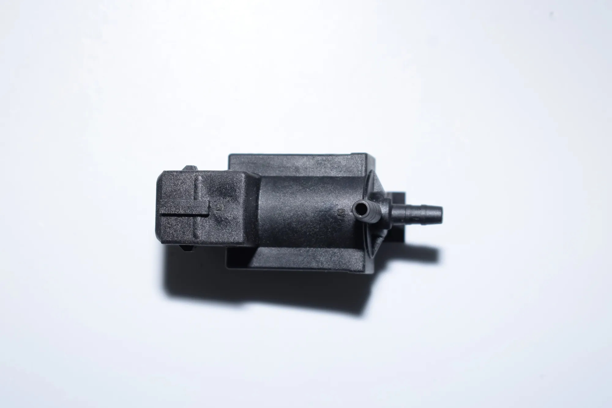 Solenoid Valve – OEM 1742712 · BMW 5 Touring (E39) 525 d 2003 – 2