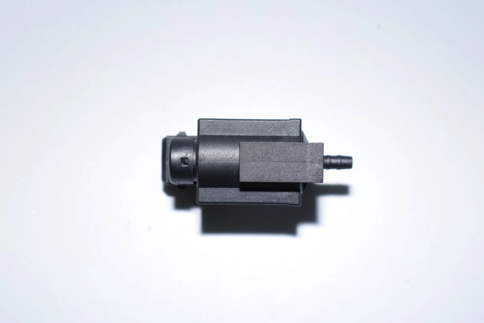 Solenoid Valve – OEM 1742712 · BMW 5 Touring (E39) 525 d 2003 – 4