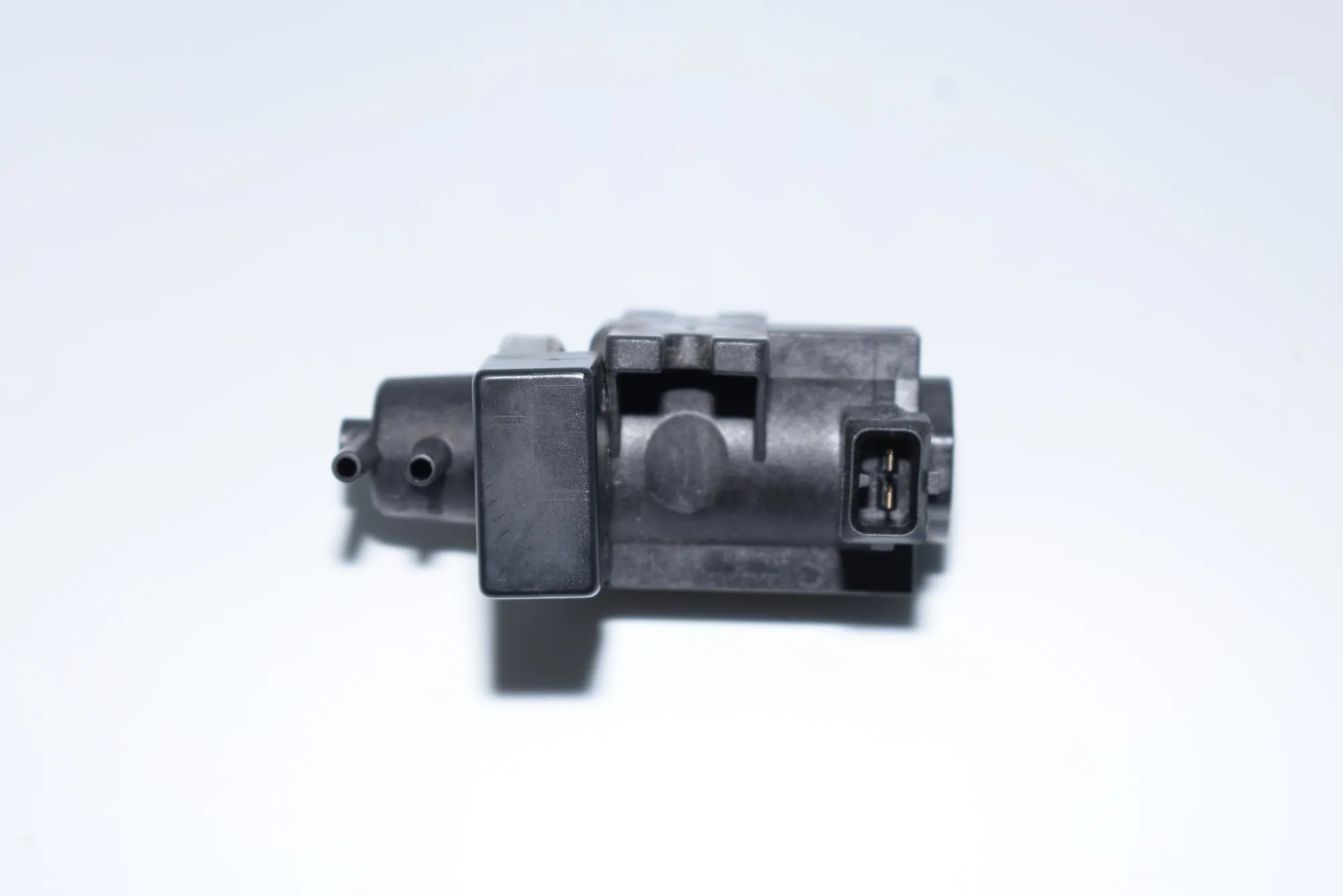 Solenoid Valve – OEM 2242906 · BMW 5 Touring (E39) 525 d 2003 – 4
