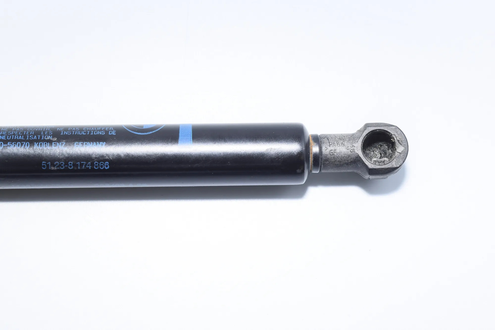 Front Left Bonnet Strut – OEM 8174866 · BMW 5 Touring (E39) 525 d 2003 – 2