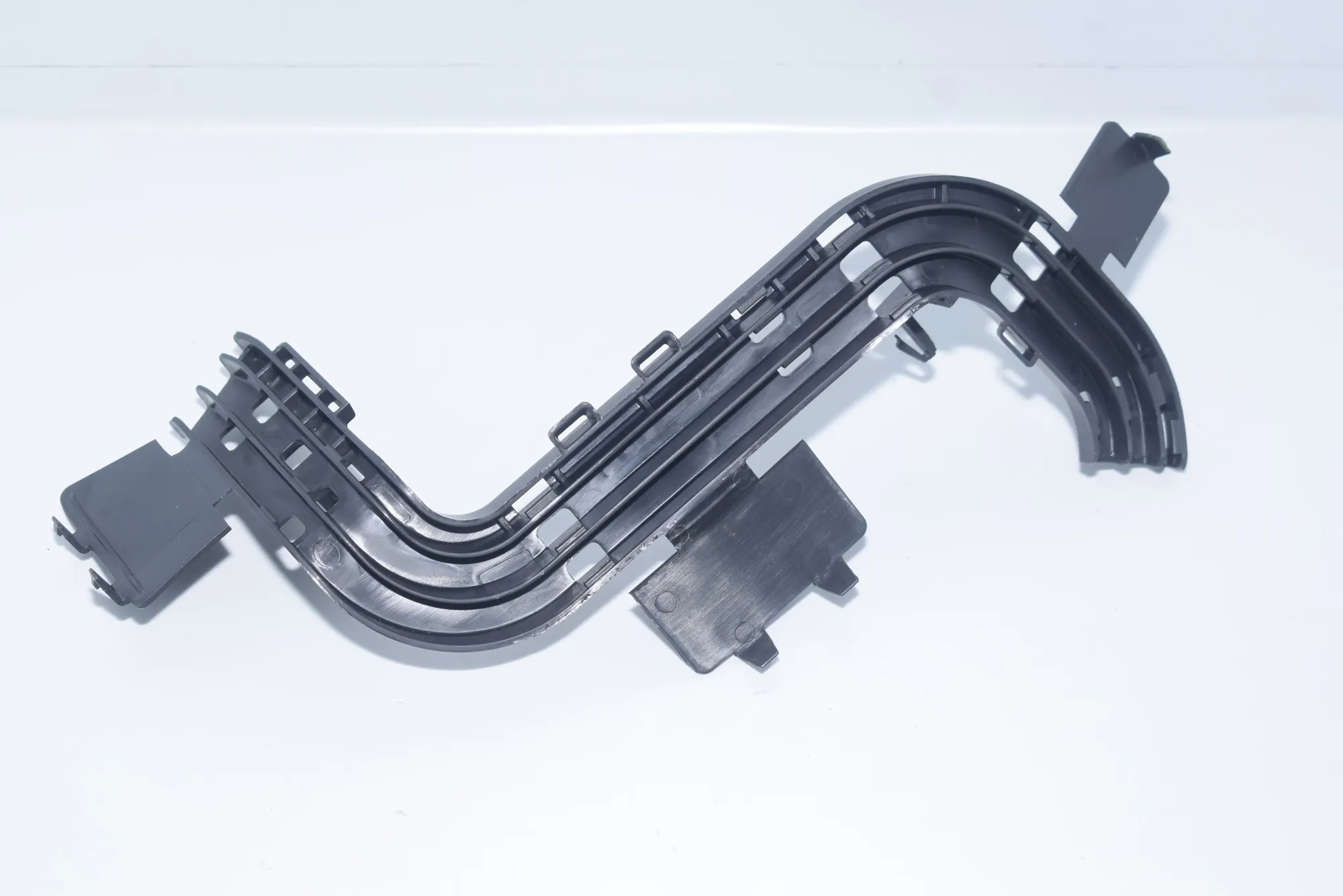 Other Body Parts – OEM 9325414 · BMW 7 (G11, G12) BMW 7 (G11, G12) 2017 – 2