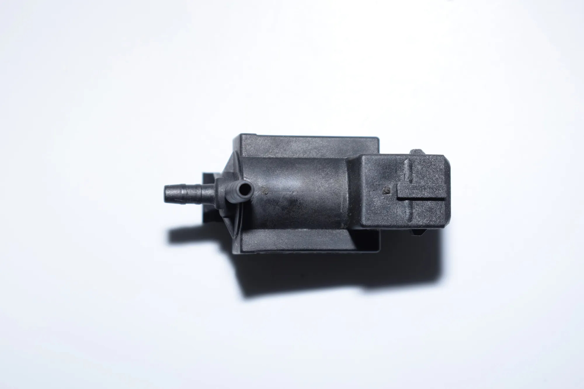 Solenoid Valve – OEM 1742712 · BMW 5 Touring (E39) 530 d 2002 – 2