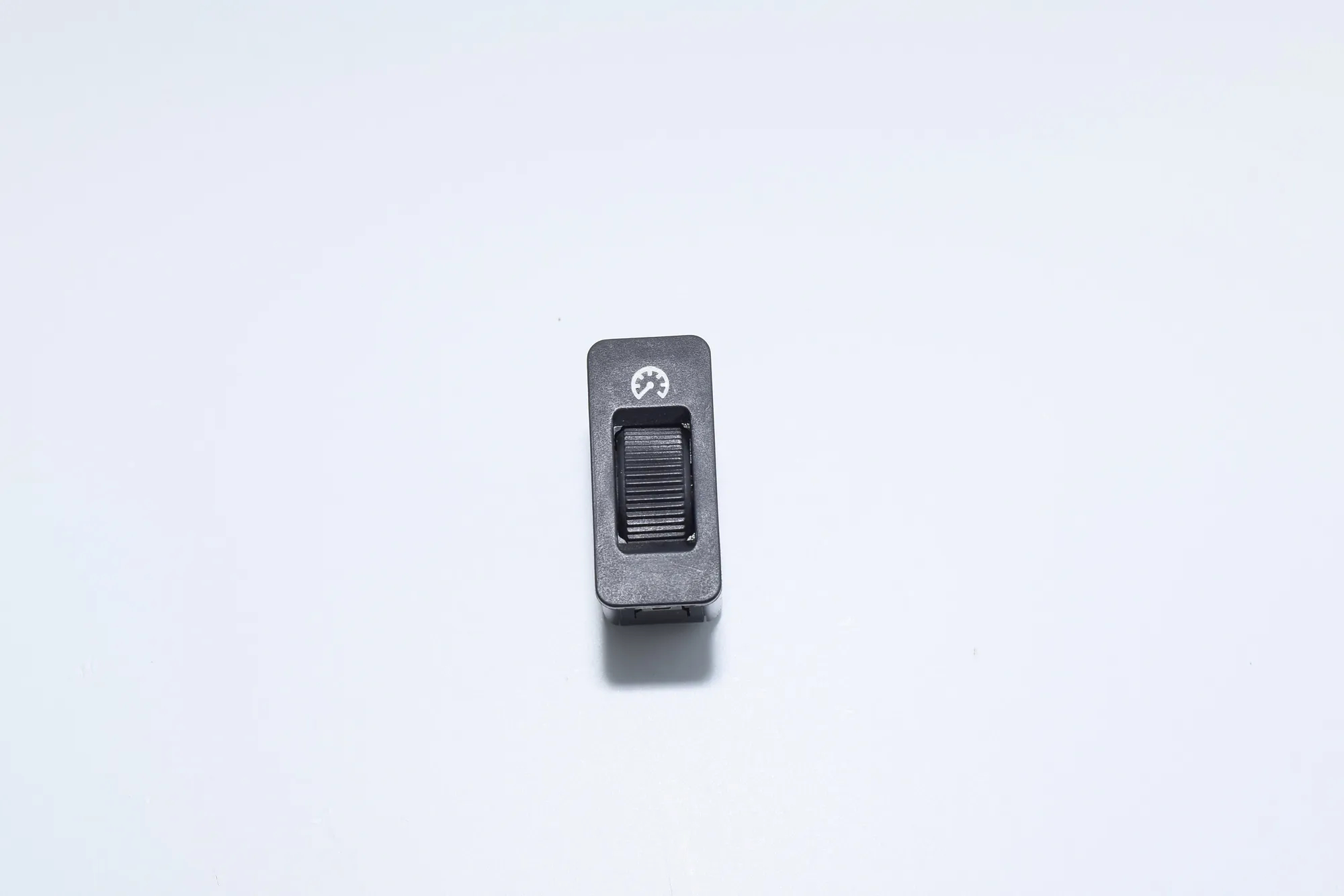 Switches – OEM SVIESUINTENSIVUMOREGULIATORIUS. · BMW 5 Touring (E39) 530 d 2002 – 3