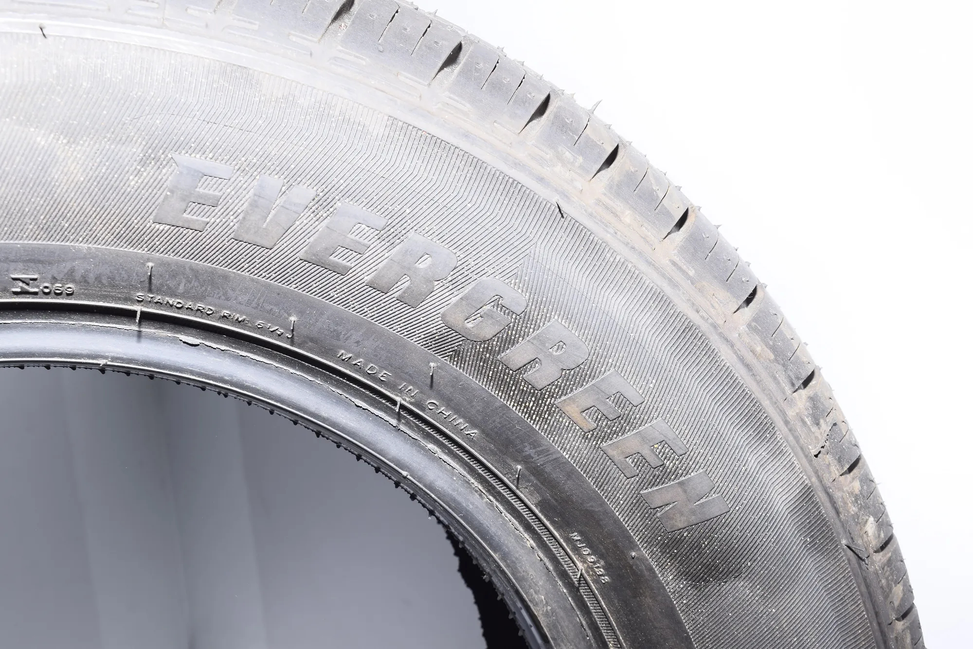 Tire – OEM NA · BMW 5 (E39) BMW 5 (E39) 2003 – 2