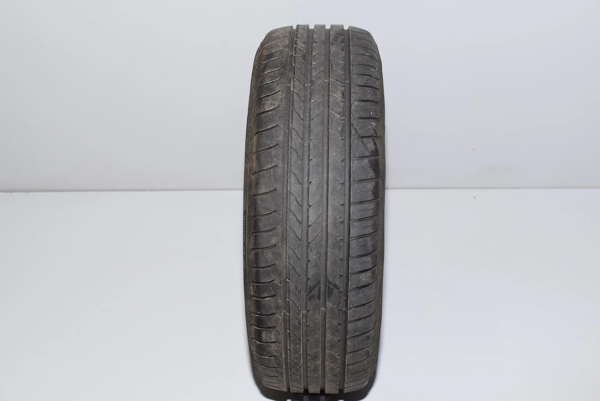 Tire – OEM NA · BMW 5 (E39) BMW 5 (E39) 2001