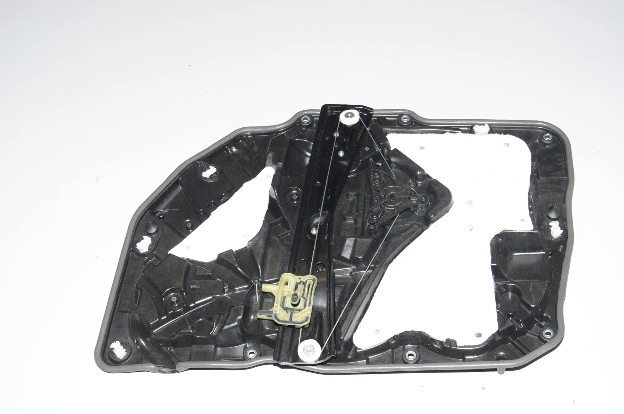 Rear Left Door Window Regulator – OEM 7479057 · BMW BMW 7 (G11, G12) 2017