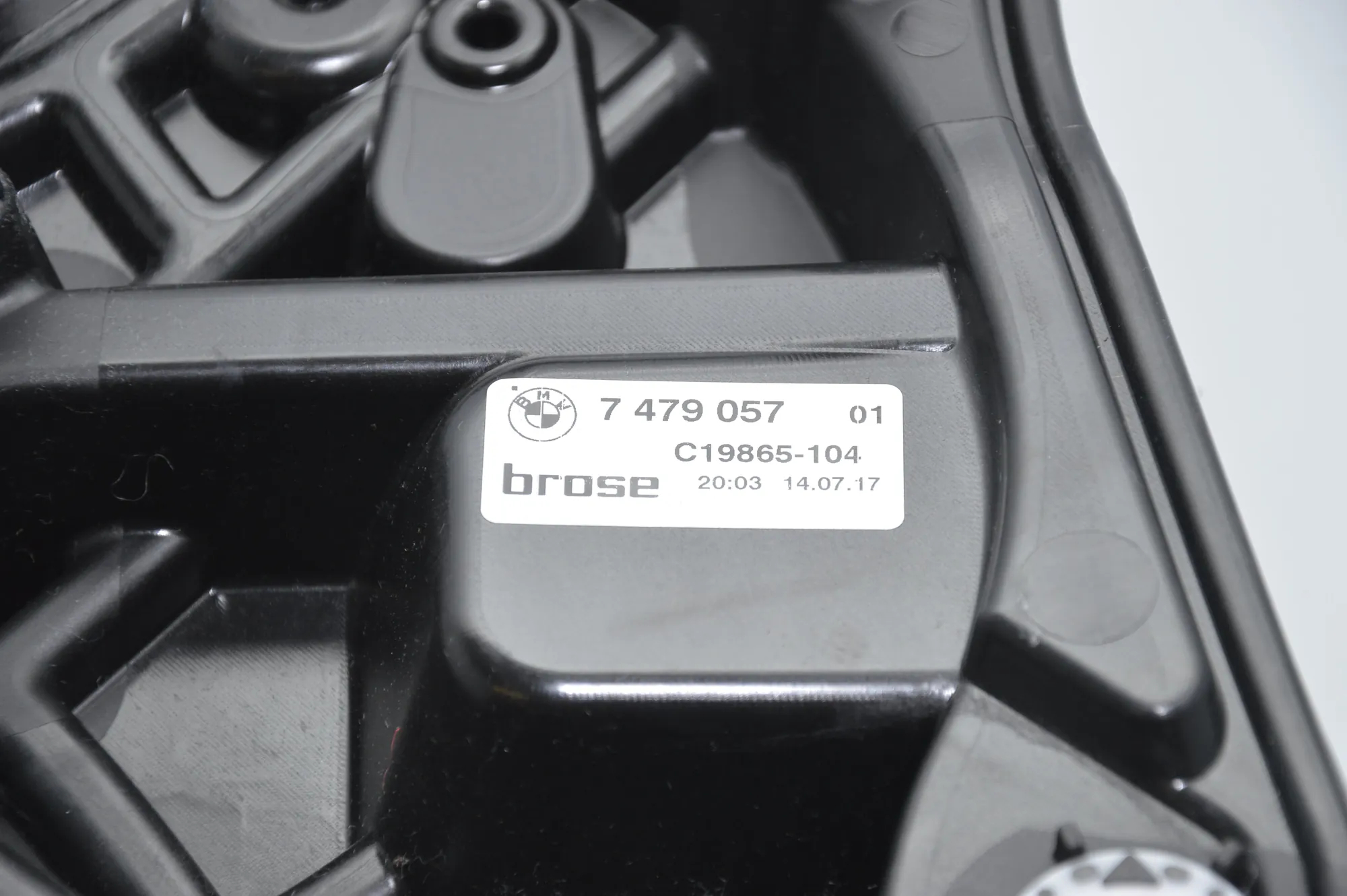 Rear Left Door Window Regulator – OEM 7479057 · BMW BMW 7 (G11, G12) 2017 – 5