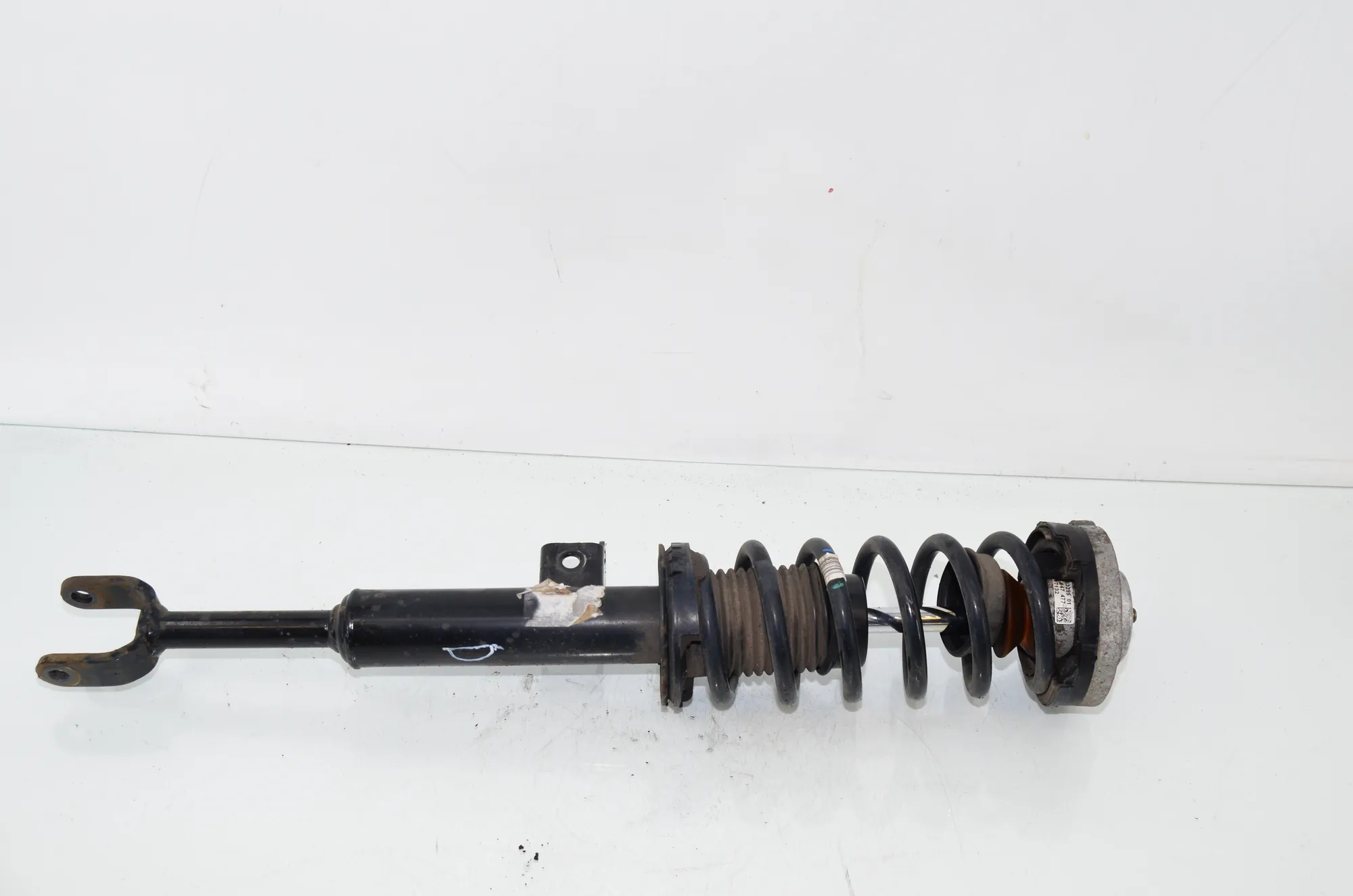 Front Right Shock Absorber – OEM 6863886 · BMW 5 (F10) 530 d 2014 – 2
