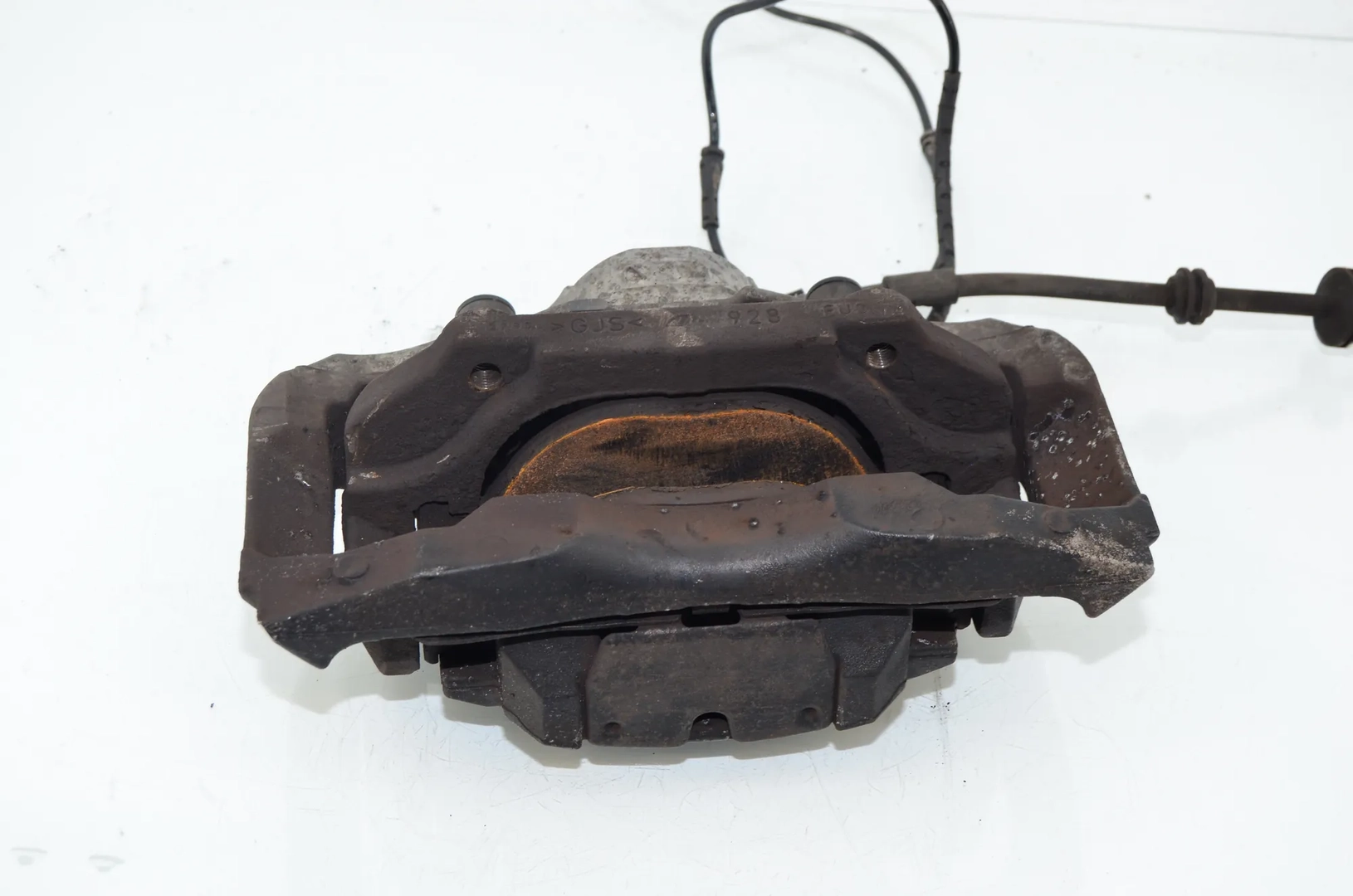 Front Left Brake Caliper – OEM 6786817 · BMW 5 (F10) 530 d 2014 – 3
