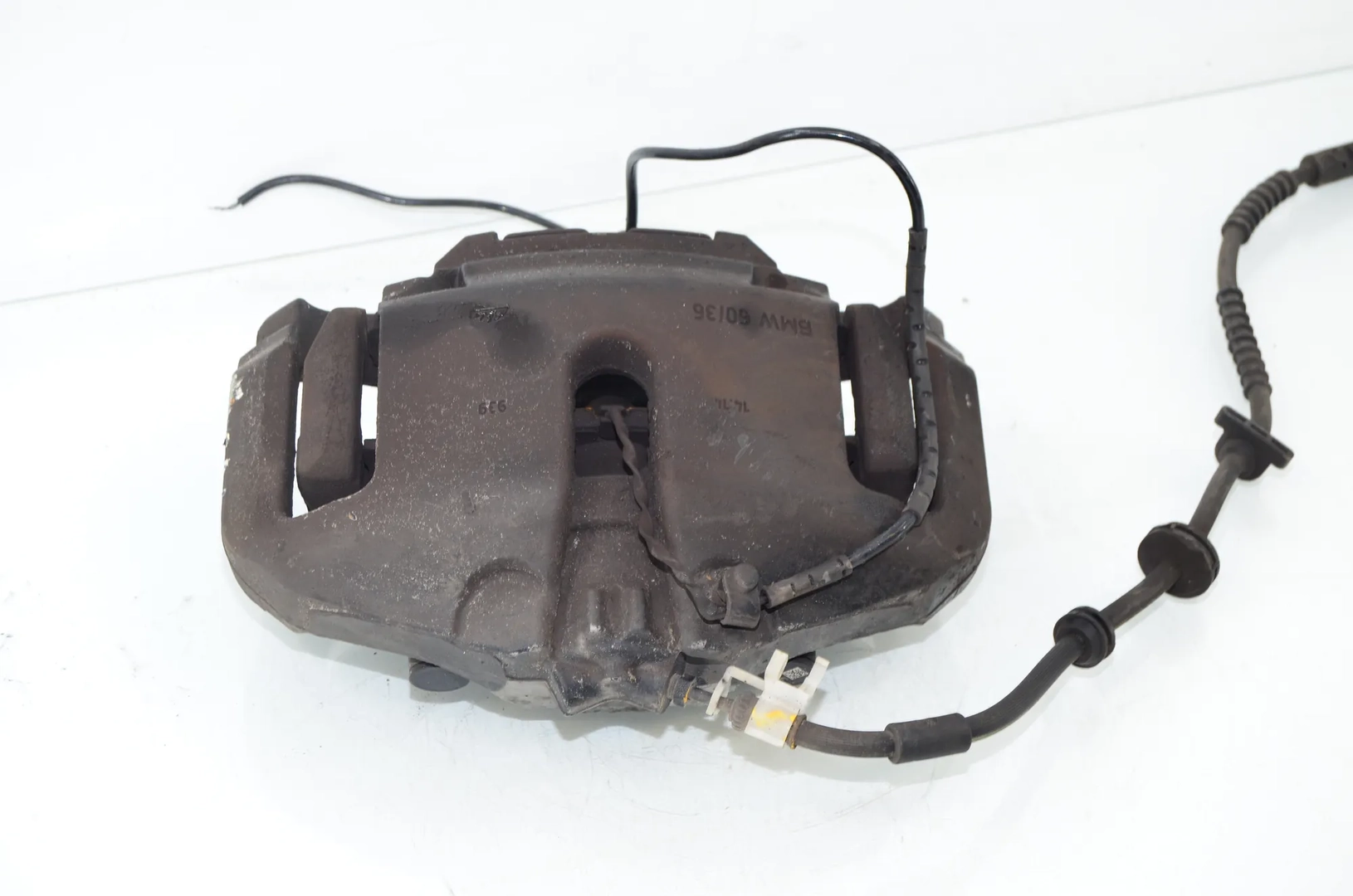 Front Left Brake Caliper – OEM 6786817 · BMW 5 (F10) 530 d 2014 – 2