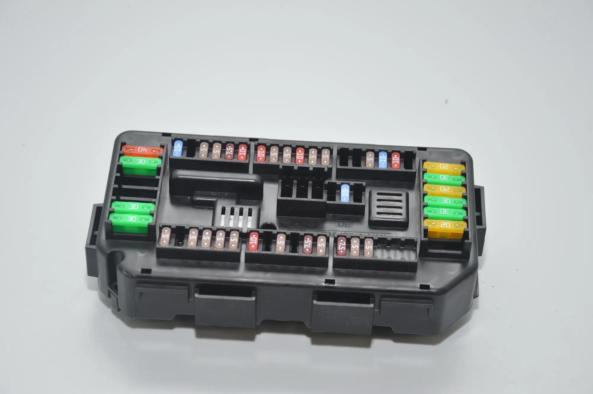 Fuse Box – OEM 9389068 · BMW 4 Coupe (F32, F82) 420 d 2015 – 4
