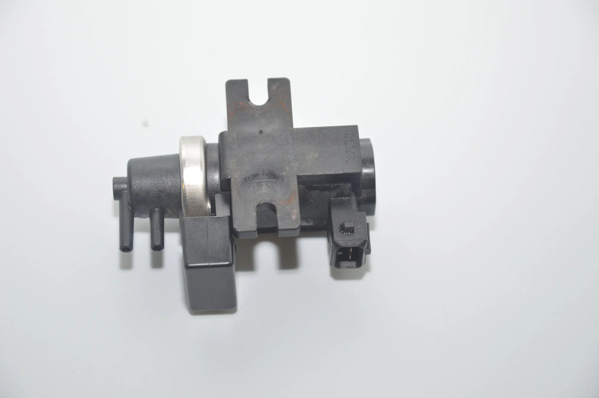 Solenoid Valve – OEM 2247906 · BMW 5 Touring (E39) 525 d 2001 – 5