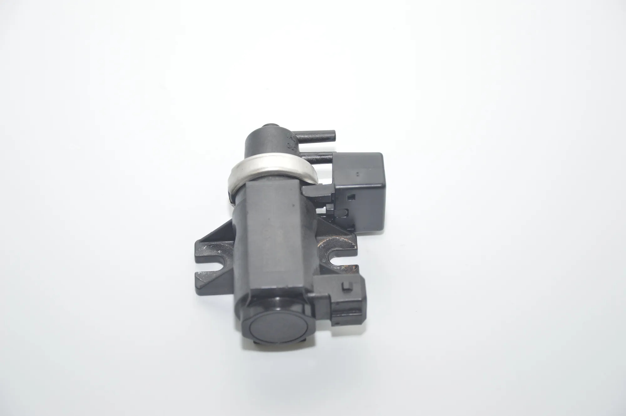 Solenoid Valve – OEM 2247906 · BMW 5 Touring (E39) 525 d 2001 – 2