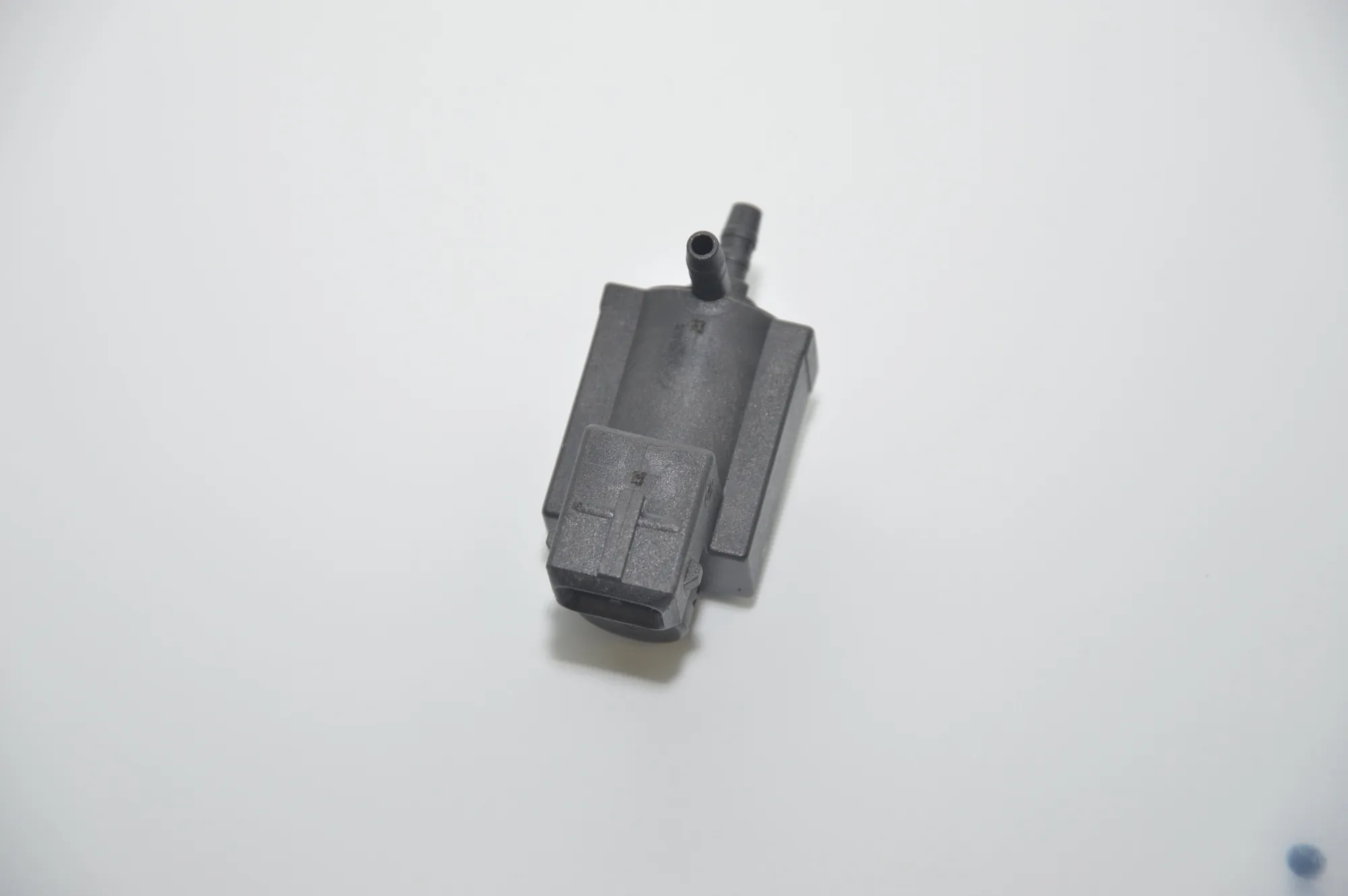 Solenoid Valve – OEM 1742712 · BMW 5 Touring (E39) 525 d 2001