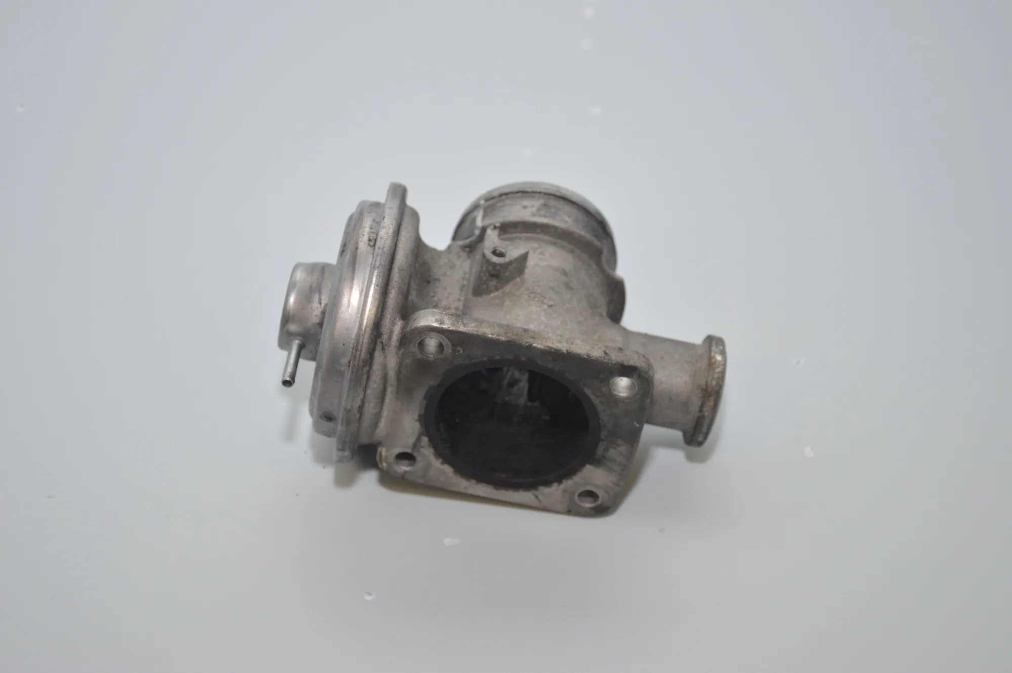 EGR Valve – OEM 7785452 · BMW 5 Touring (E39) 525 d 2001