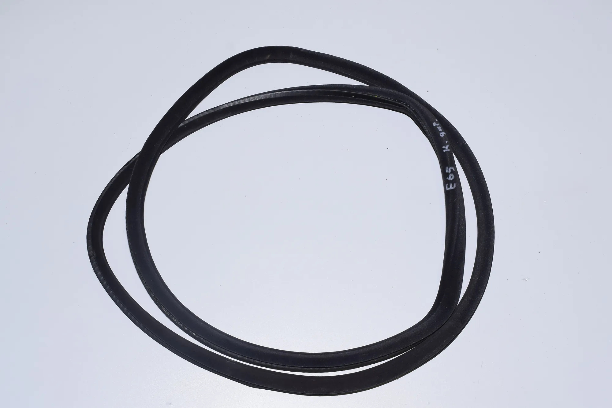 Rear Left Door Seal Rubber – OEM NA · BMW 7 (E65, E66, E67) 750 i, Li 2005