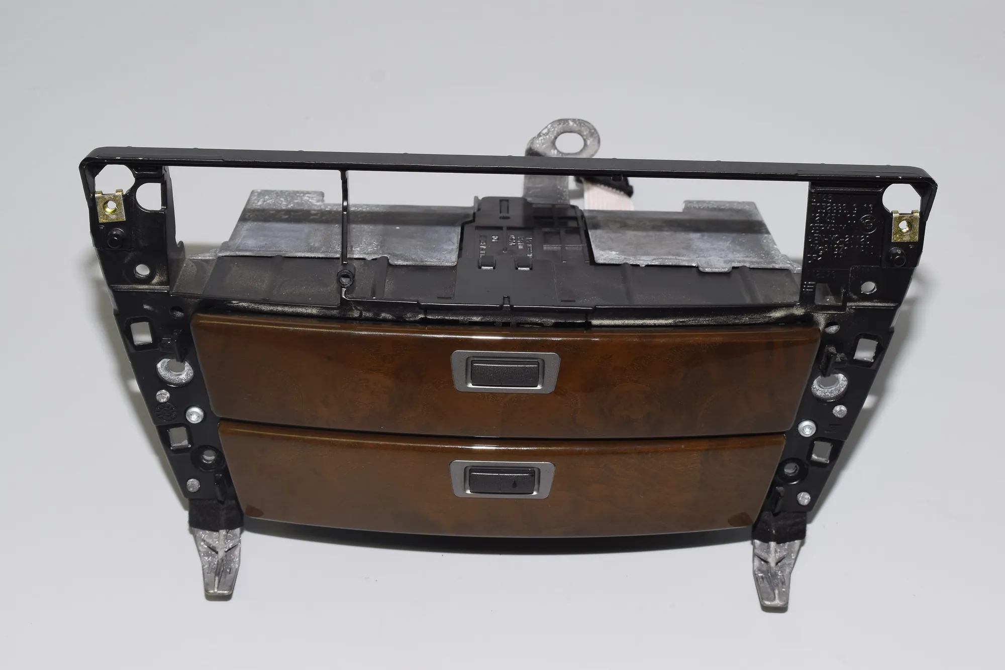 Other Interior Parts – OEM 8261060 · BMW 7 (E65, E66, E67) 750 i, Li 2005 – 2