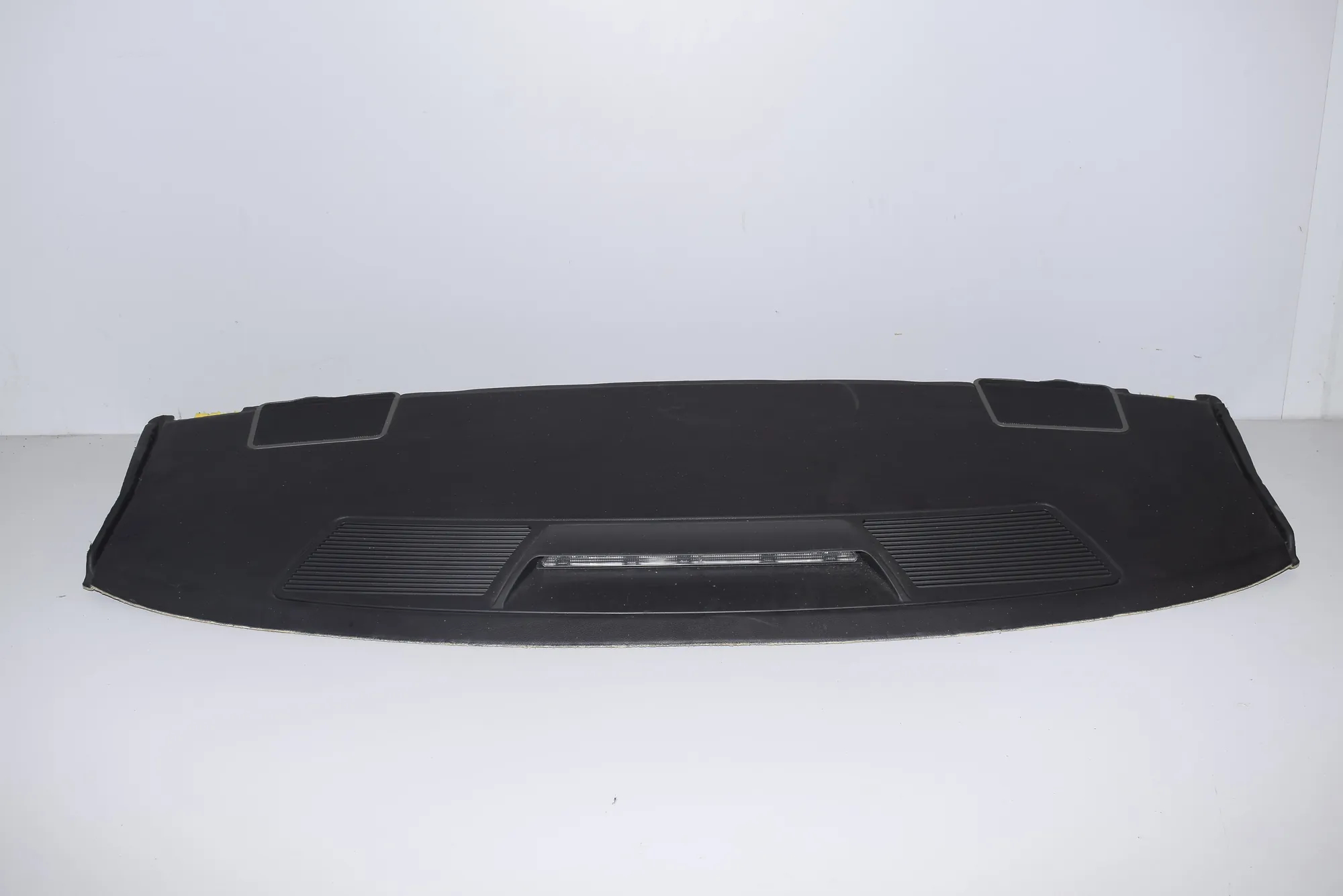 Rear Parcel Shelf – OEM 8236783 · BMW 7 (E65, E66, E67) 750 i, Li 2005 – 5
