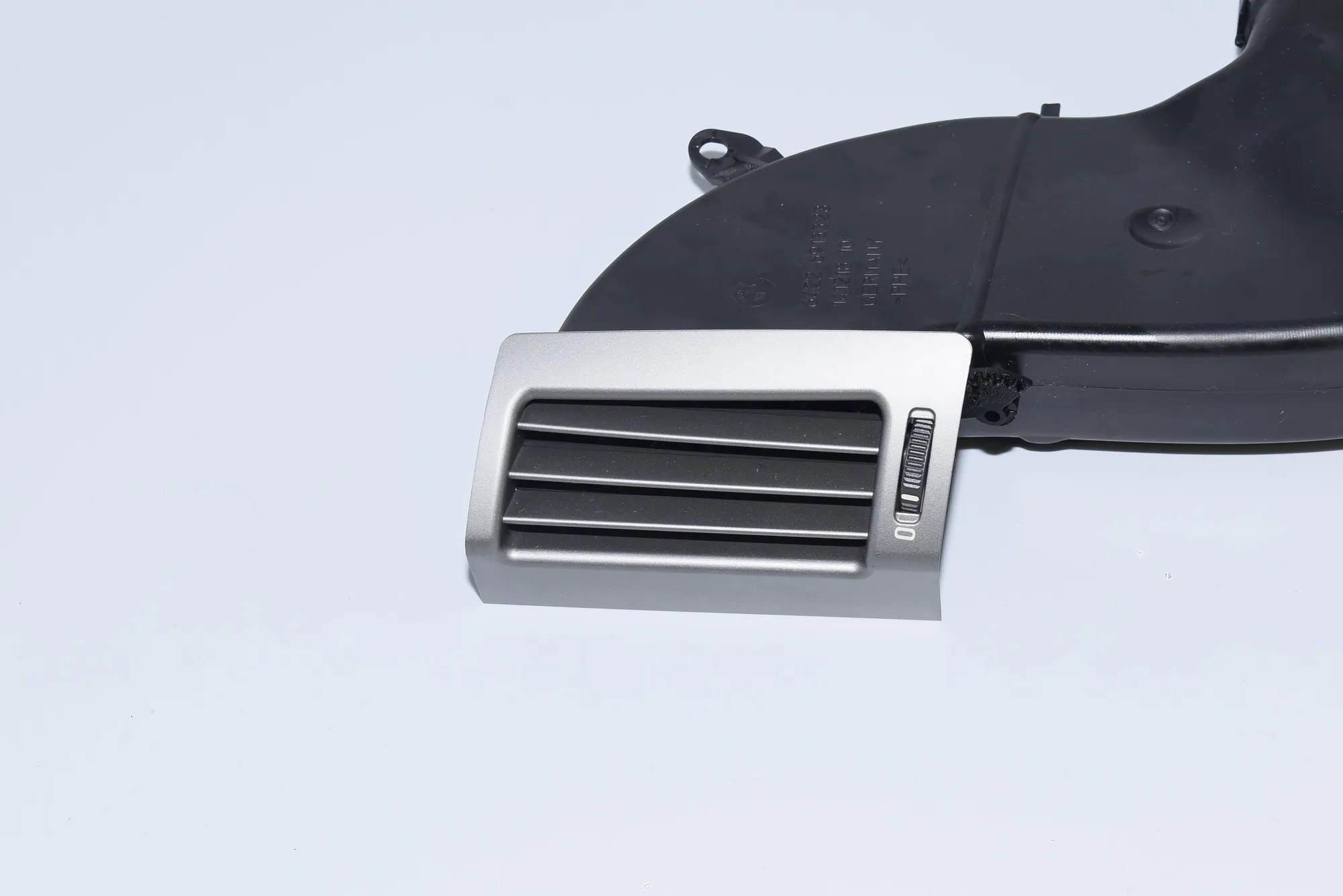 Dashboard Air Vents – OEM 6913323 · BMW 7 (E65, E66, E67) 750 i, Li 2005 – 2