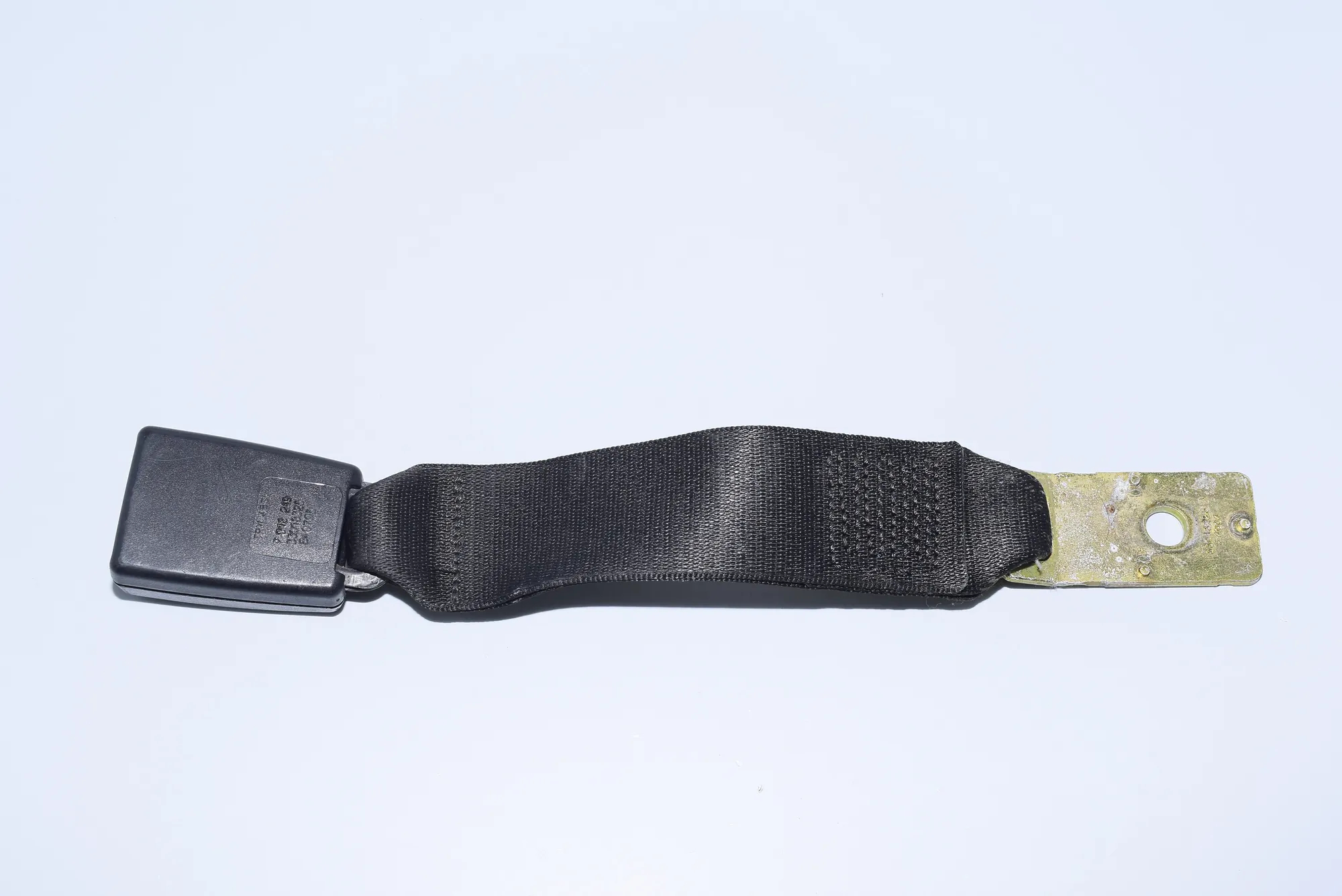 Rear Middle Seat Buckle – OEM 7018249 · BMW 7 (E65, E66, E67) 750 i, Li 2005 – 2