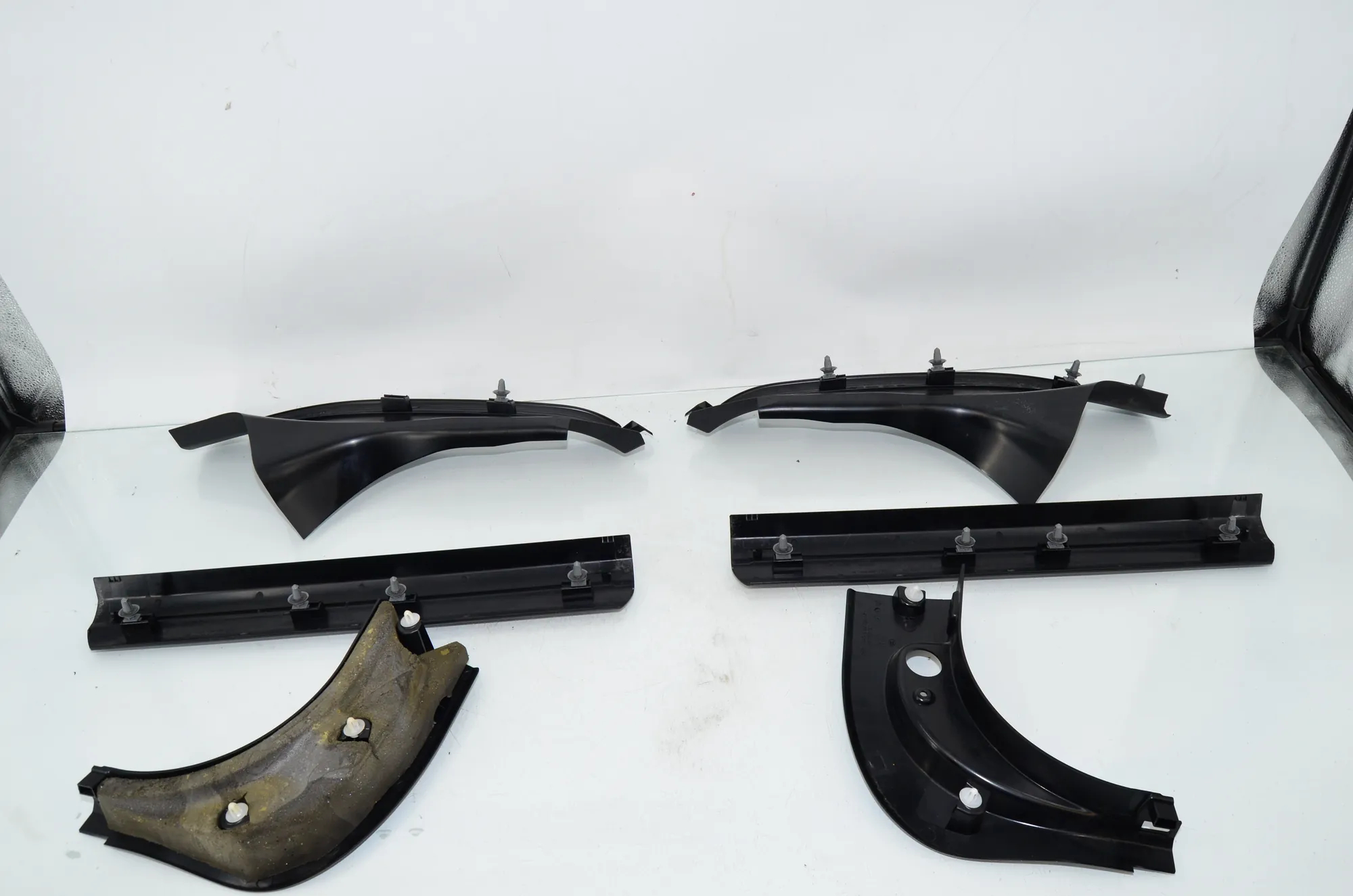 Front Right Interior Step Trim – OEM 9162736 · BMW 5 Touring (F11) 530 d xDrive 2011 – 6