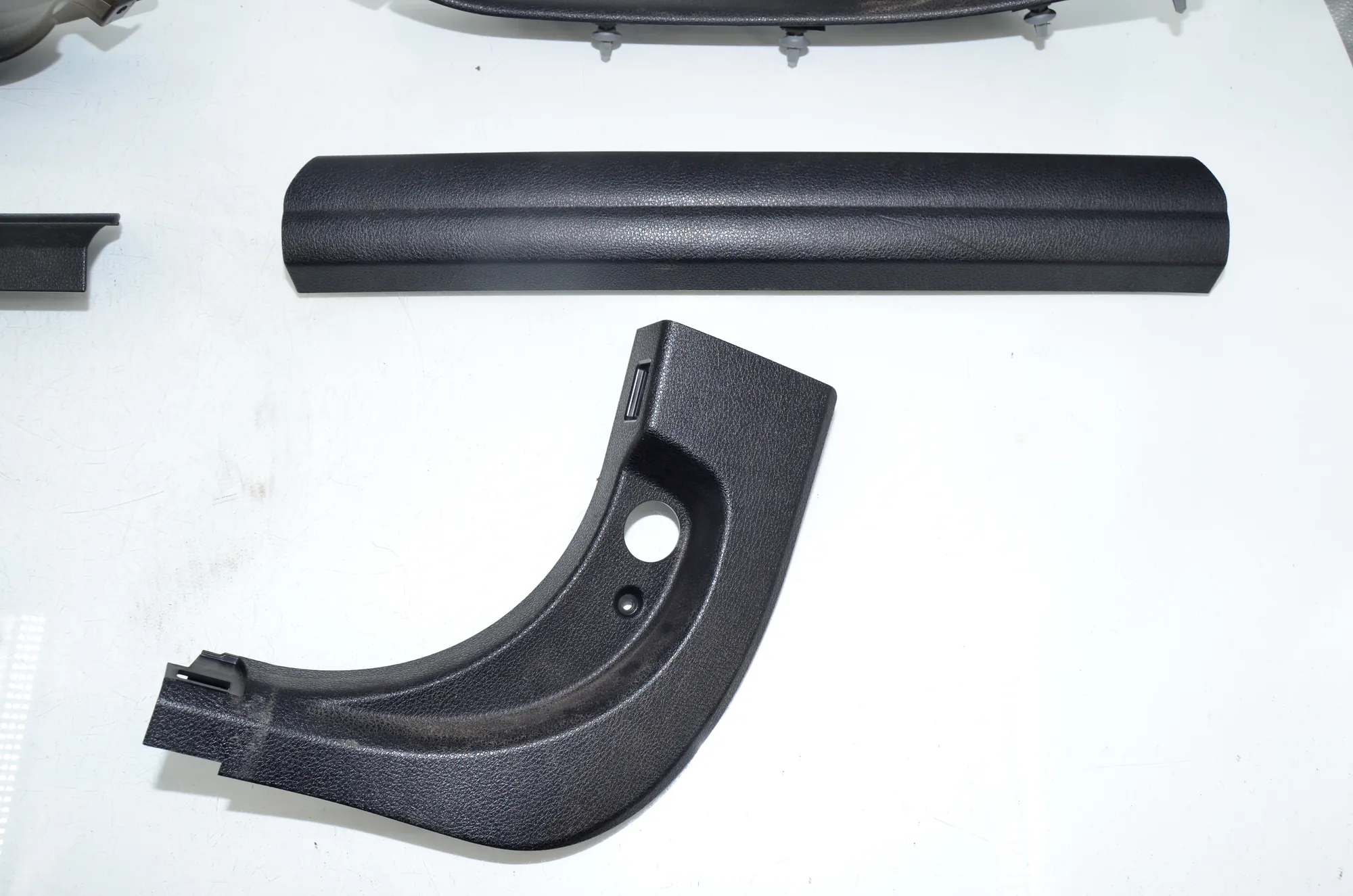 Front Right Interior Step Trim – OEM 9162736 · BMW 5 Touring (F11) 530 d xDrive 2011 – 5