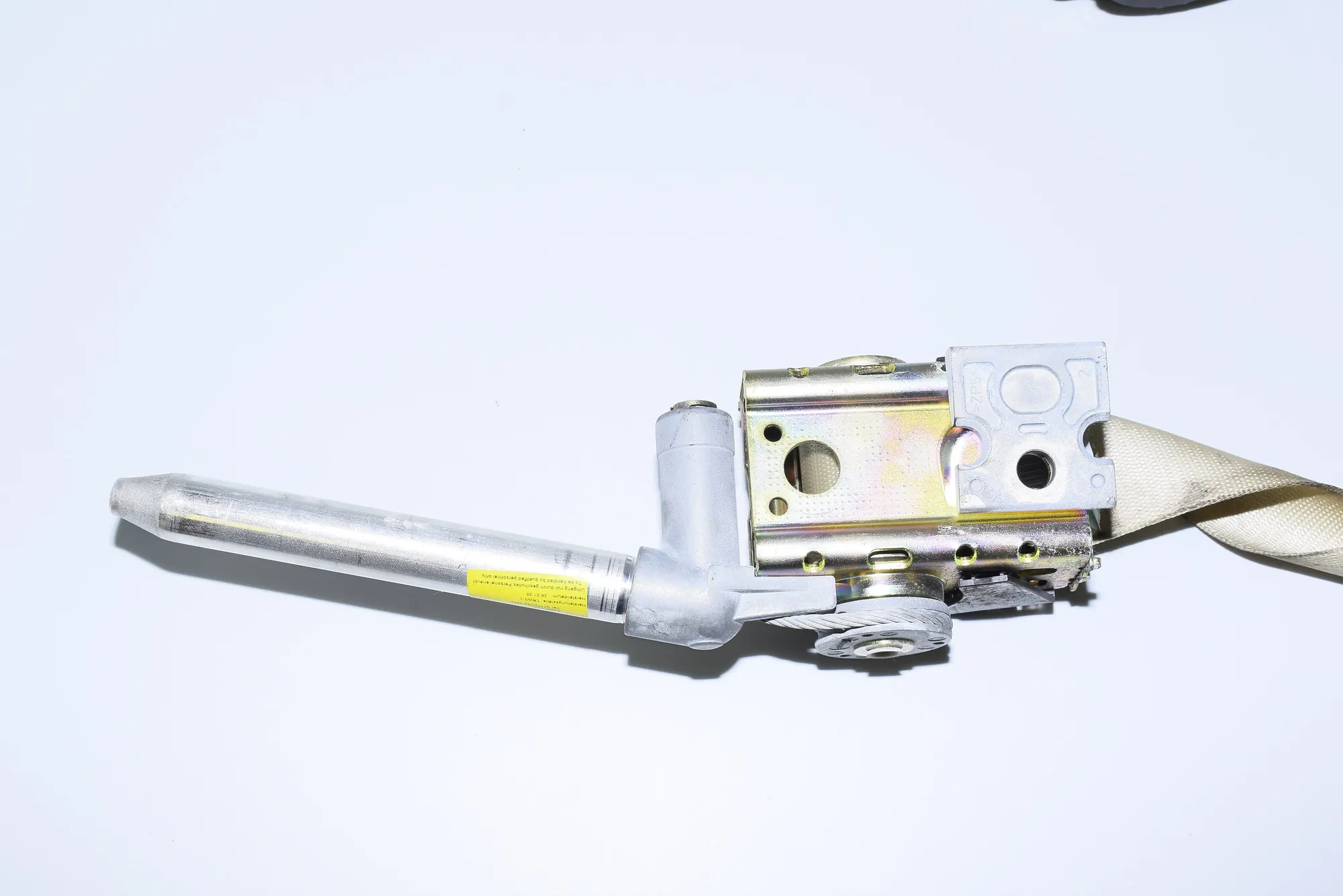 Rear Right Seatbelt – OEM 7153328 · BMW 7 (E65, E66, E67) 750 i, Li 2005 – 3