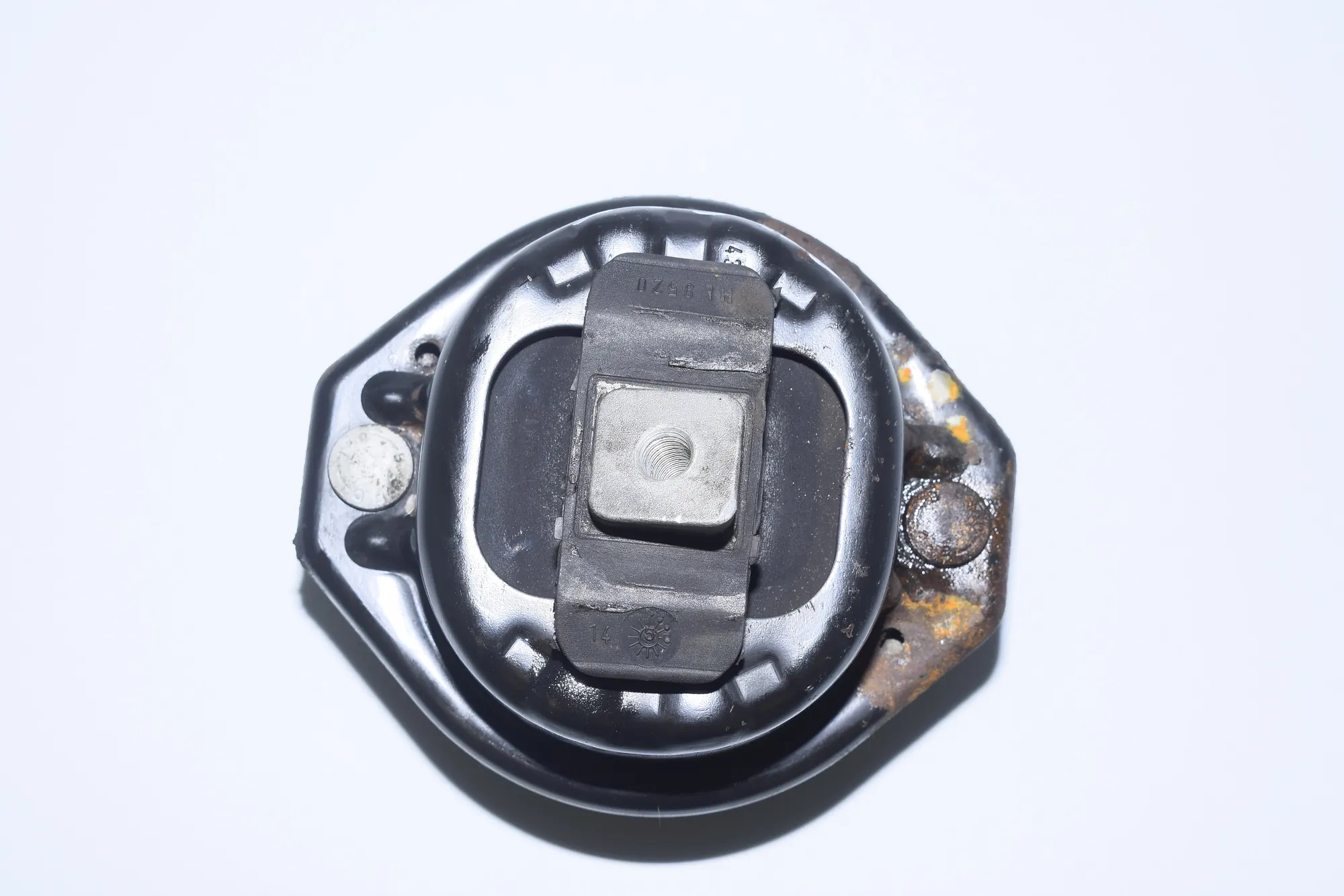 Right Side Engine Mount · BMW 7 (E65, E66, E67) 750 i, Li 2005 – 2