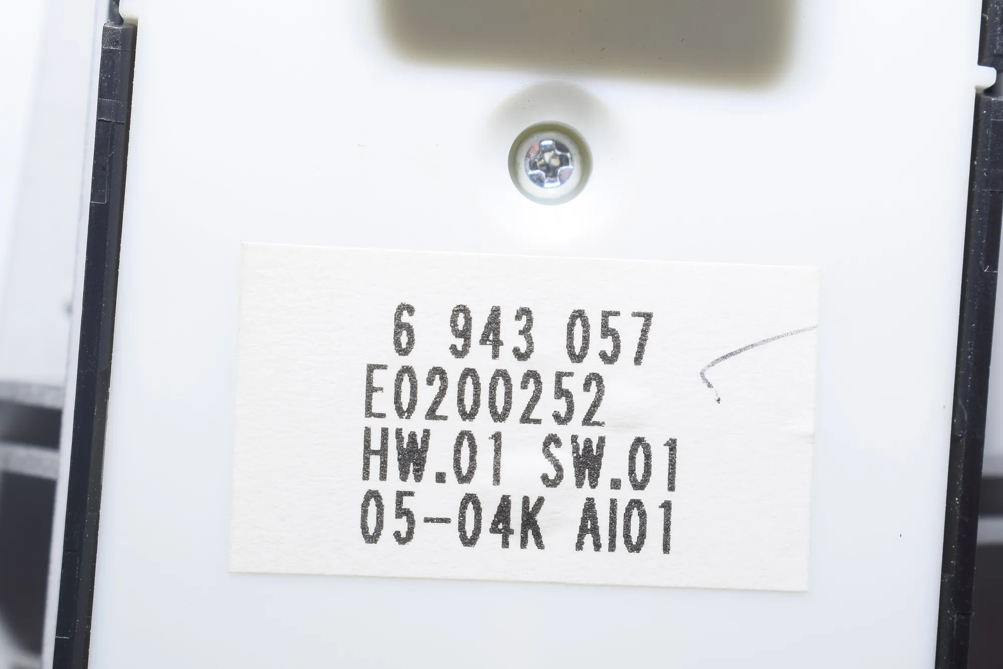 Front Right Door Window Switch – OEM 6943057 · BMW 7 (E65, E66, E67) 750 i, Li 2005 – 5
