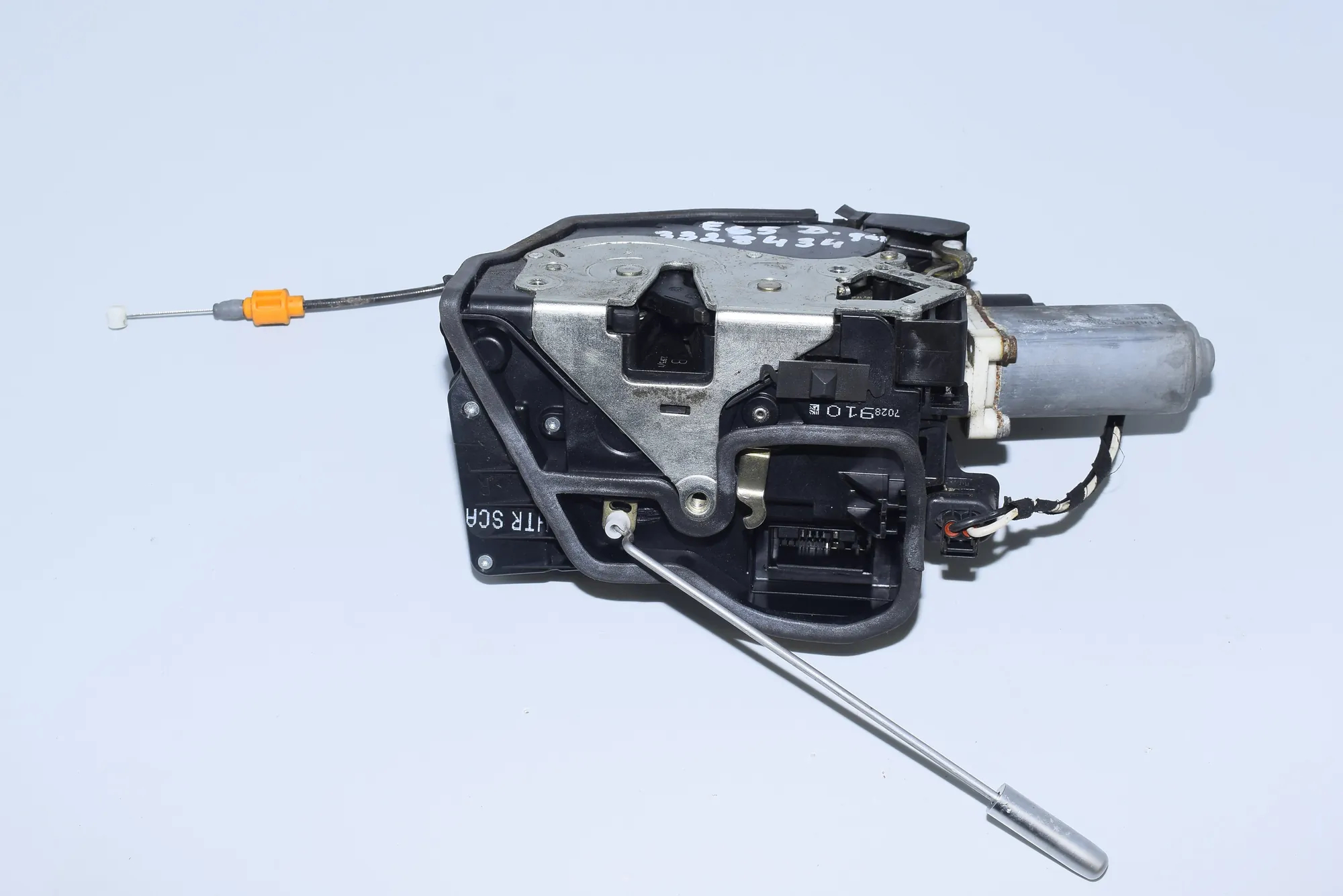 Front Right Door Lock – OEM 7028910 · BMW 7 (E65, E66, E67) 750 i, Li 2005 – 4
