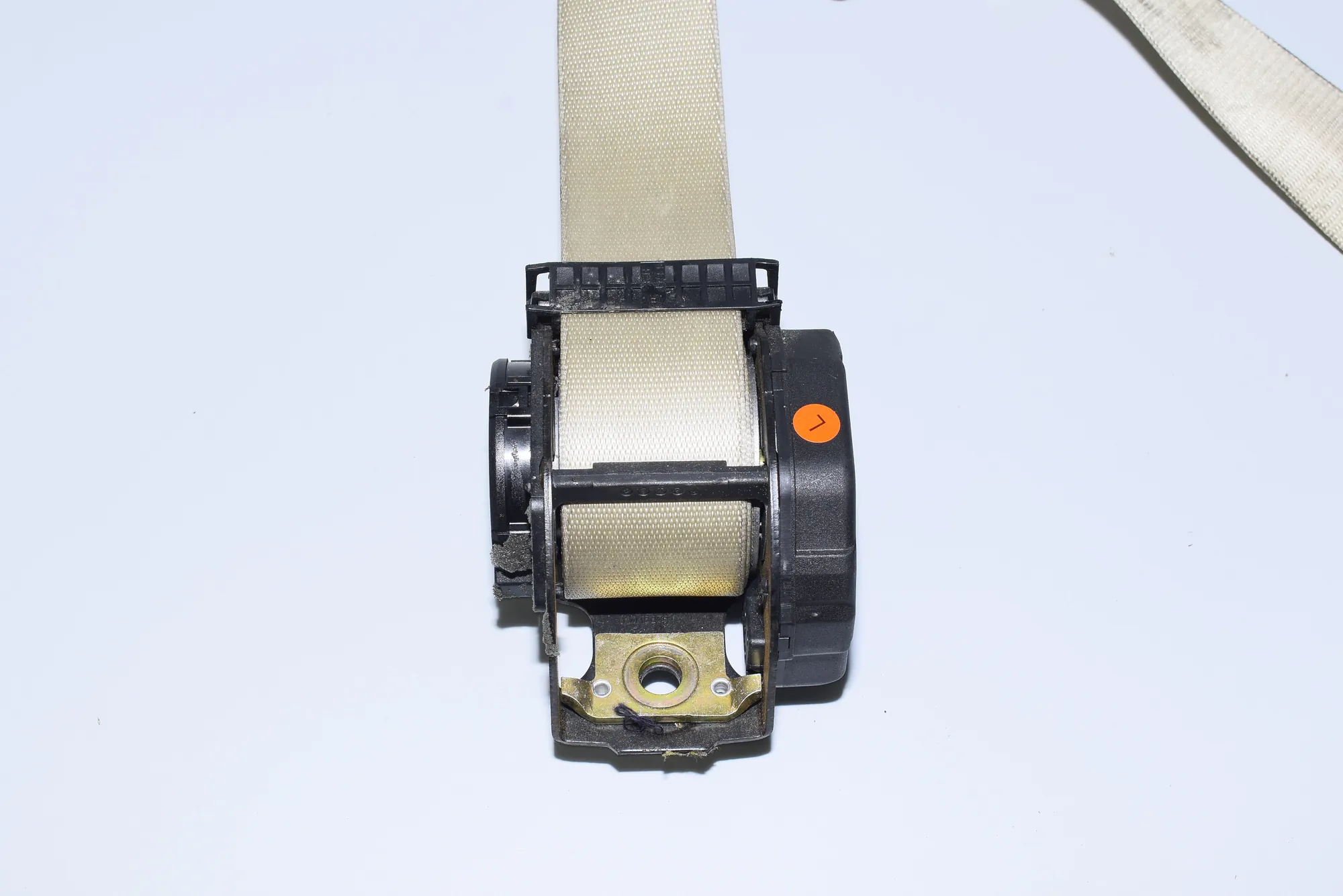 Rear Left Seatbelt – OEM 7037835 · BMW 7 (E65, E66, E67) 750 i, Li 2005 – 4