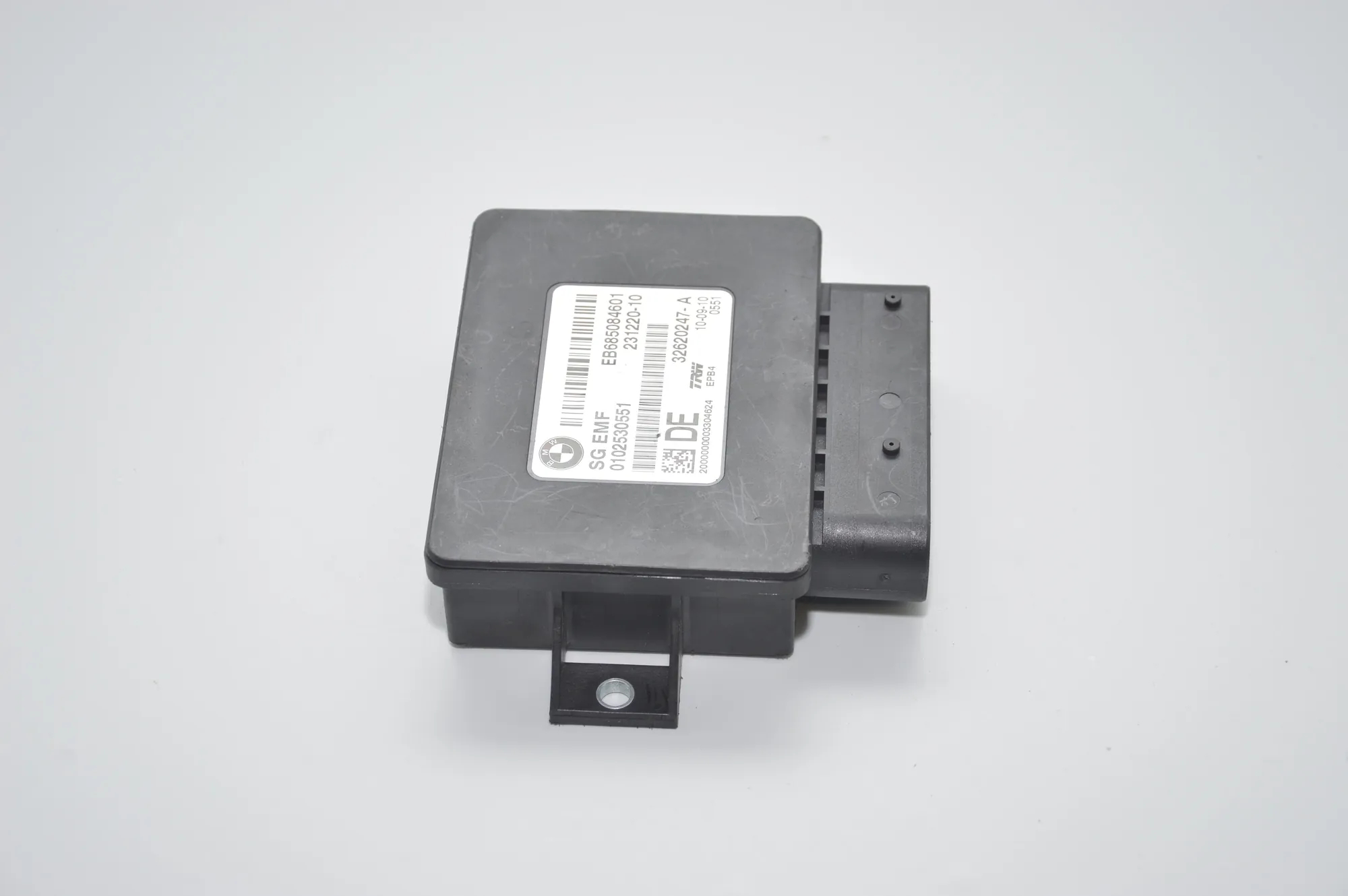 Handbrake Control Unit – OEM 6850846 · BMW 5 (F10) BMW 5 (F10) 2010 – 3