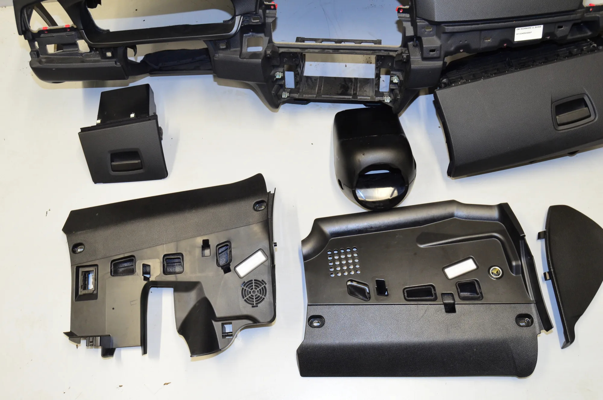Dashboard – OEM 9207381 · BMW 5 (F10) 530 d 2014 – 3