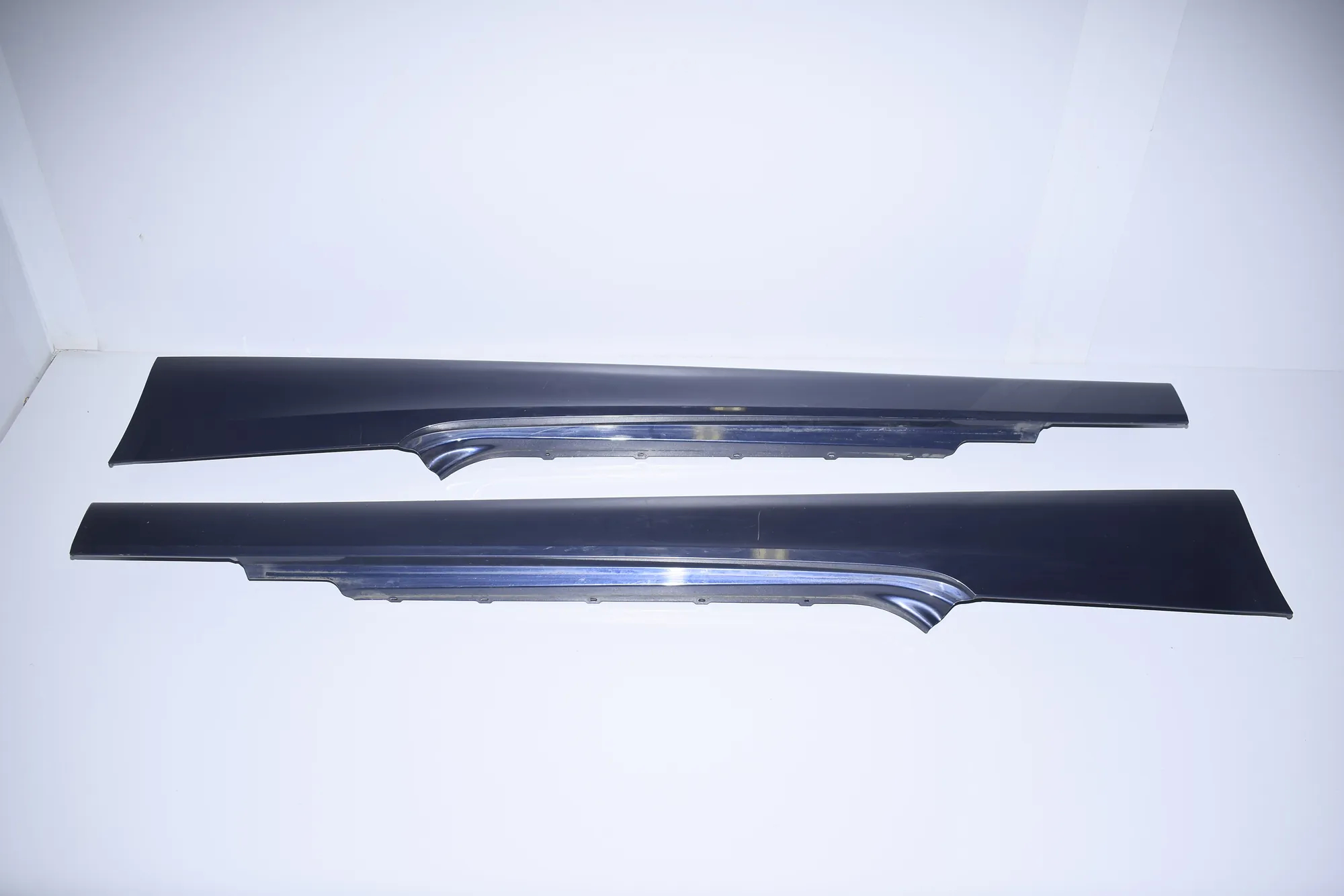 Left Side Plastic Sideskirt Cover – OEM 7130873 · BMW 3 Cabrio (E93) 330 d 2008