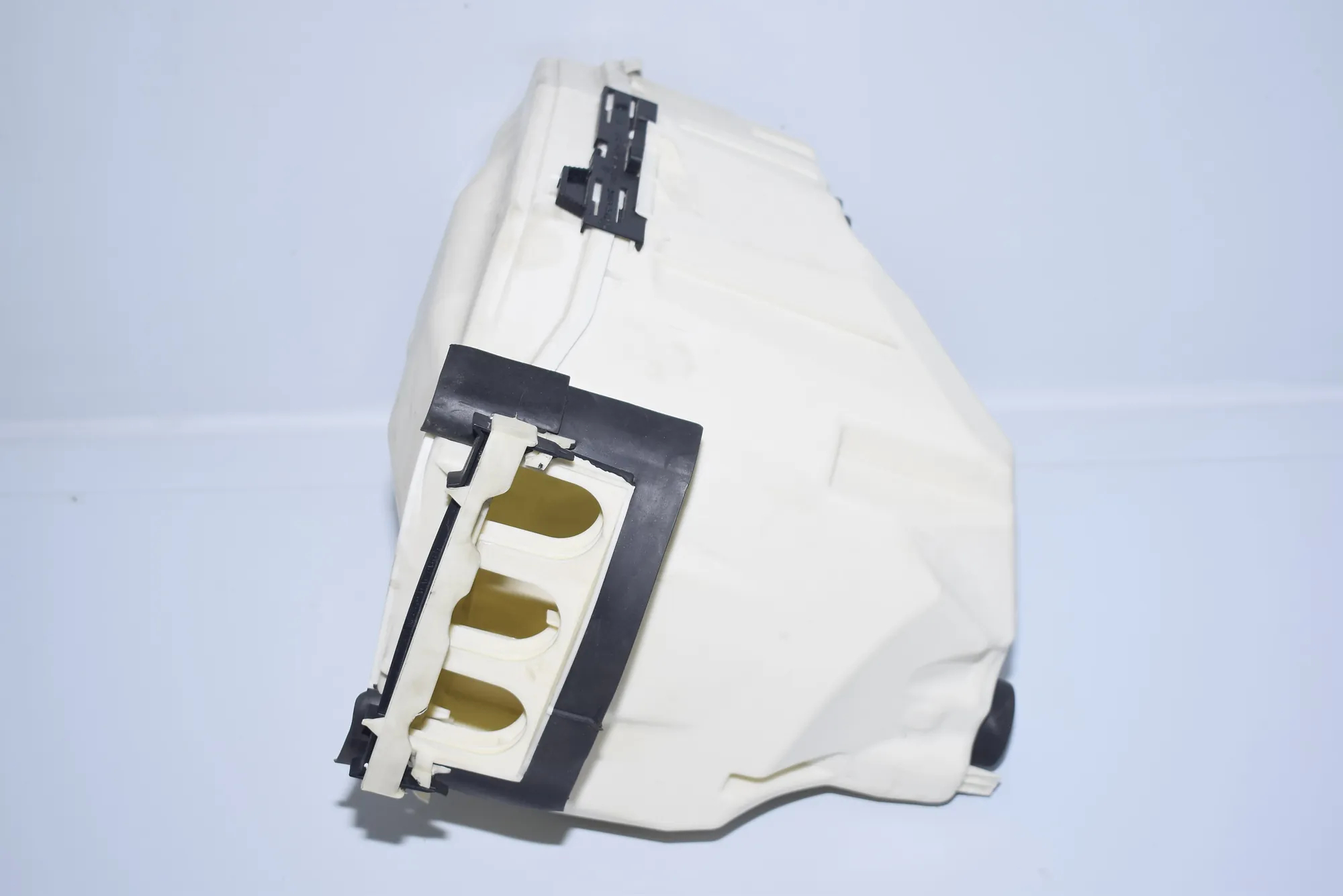 Fuse Box – OEM 7584147 · BMW 3 Cabrio (E93) 330 d 2008 – 6