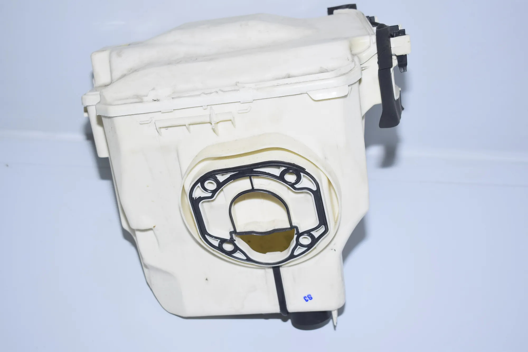 Fuse Box – OEM 7584147 · BMW 3 Cabrio (E93) 330 d 2008 – 4