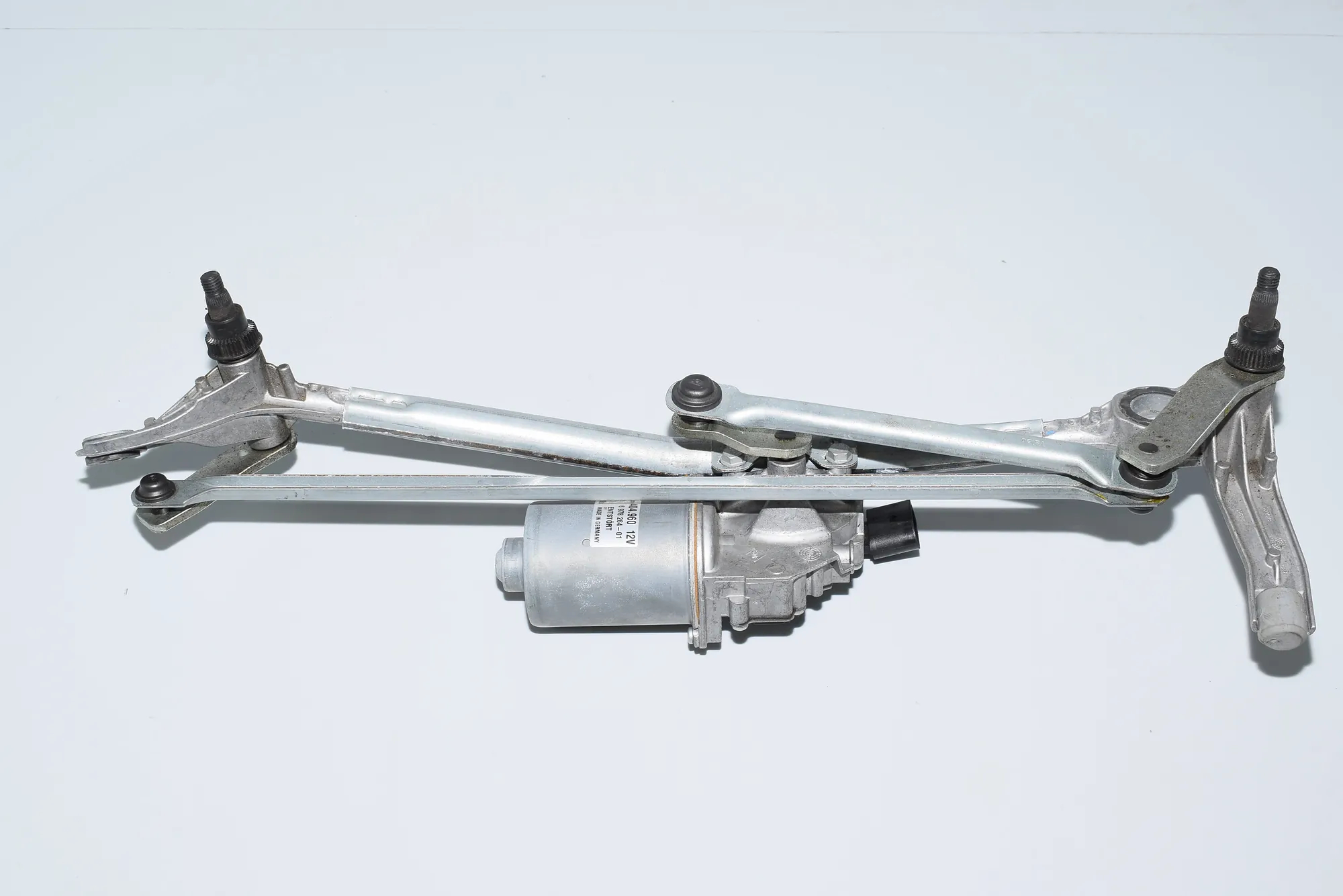 Front Windshield Wiper Mechanism – OEM 6978264 · BMW 3 Cabrio (E93) 330 d 2008 – 5