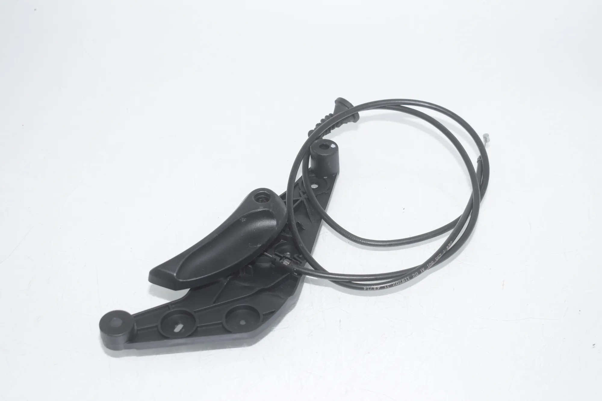 Bonnet Release Handle – OEM 9114002 · BMW 5 (F10) 530 d 2014